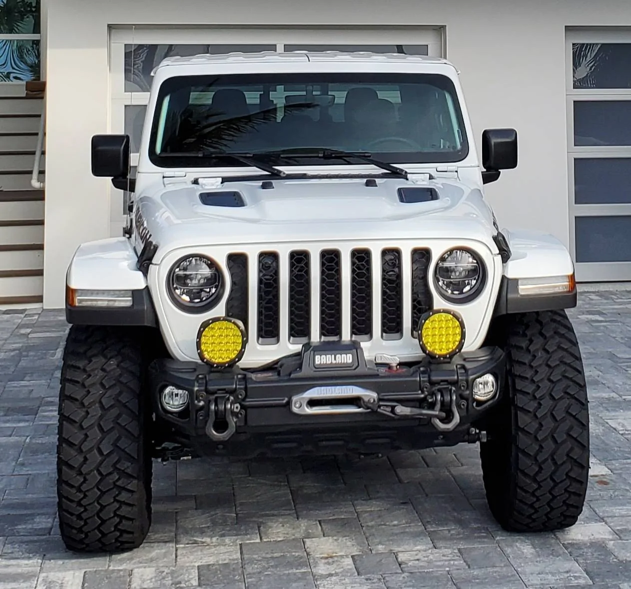 Jeep Gladiator What driving or combo flood/spot lights are everyone running? 20221224_150354