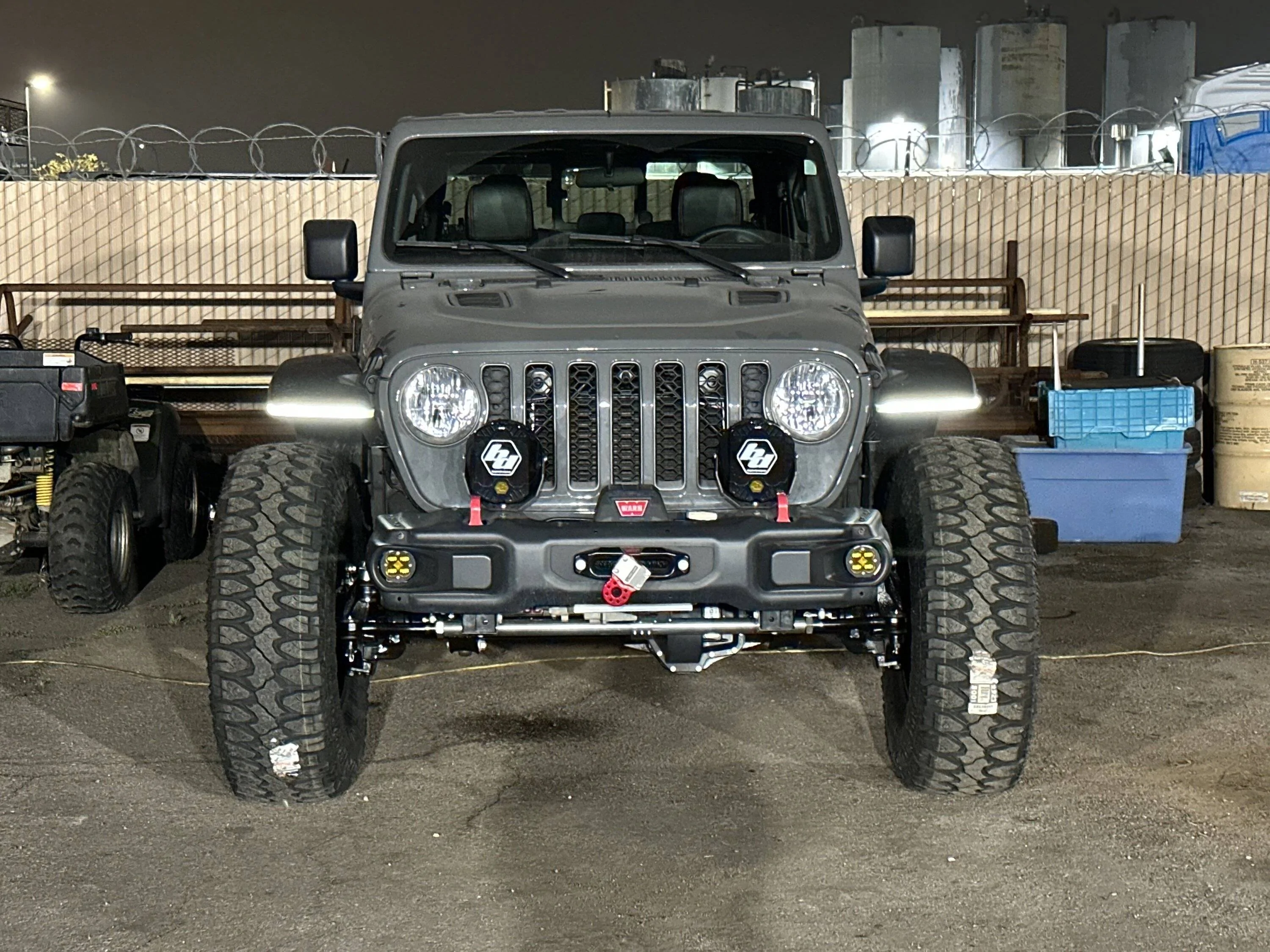 Jeep Gladiator 2021 JTRD Sting Grey Rhino D6889594-A9AB-48FE-9FBD-F54646F65405