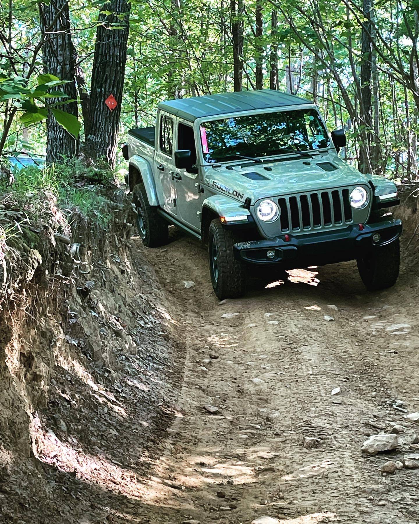 Jeep Gladiator Raider 2's weight conscious daily driver/ weekender build image1 (3)