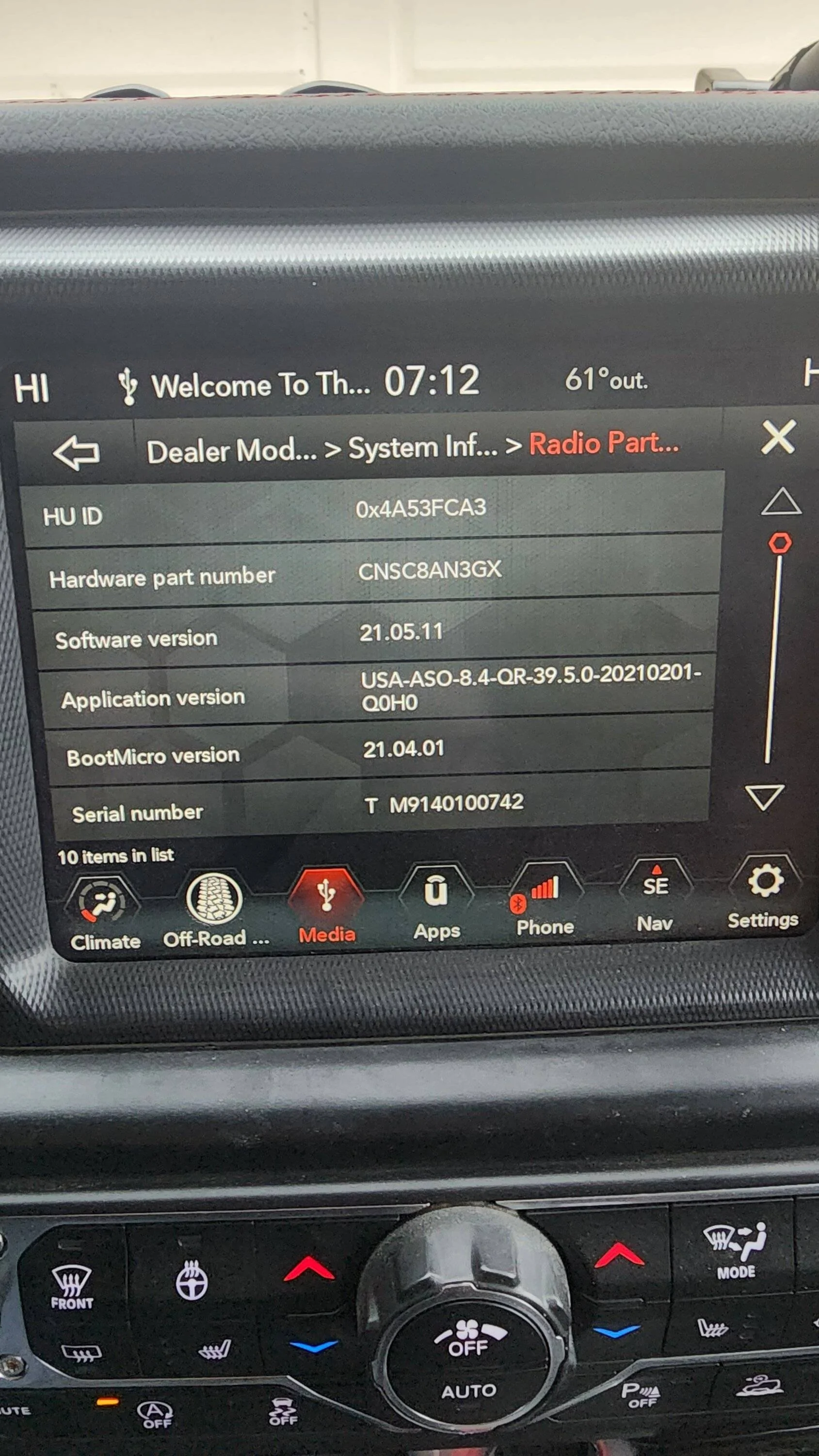 Jeep Gladiator New Gladiator Software Update Prompt 20230426_071223