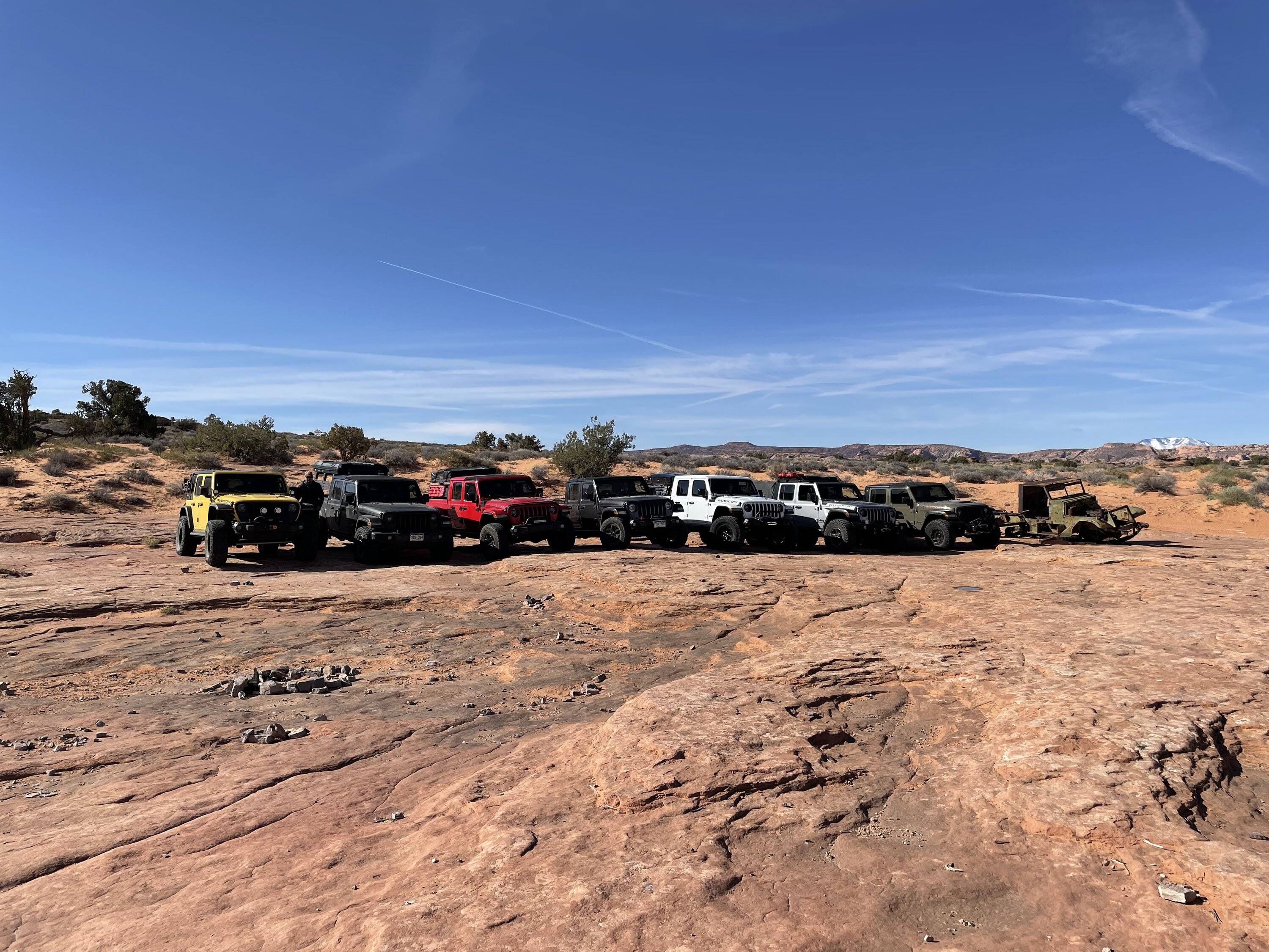 Jeep Gladiator Gladiator Glamour Shots 9942E951-1D2E-4BF2-B4BF-8CEA91051068