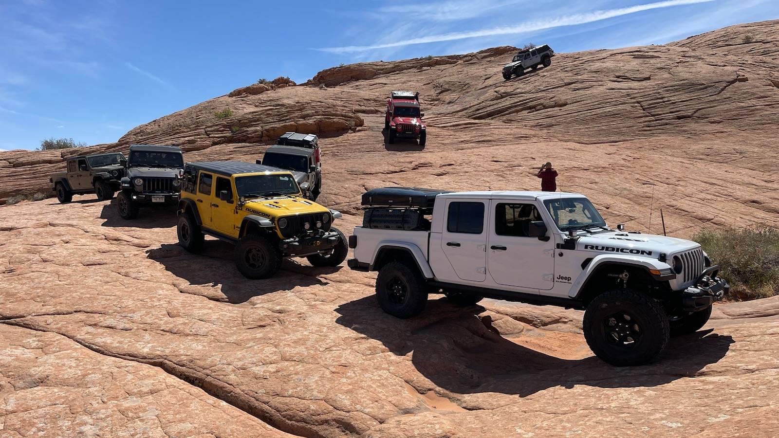 Jeep Gladiator Gladiator Glamour Shots EEB866A7-9606-4223-9FE3-FEE0495DBFDF