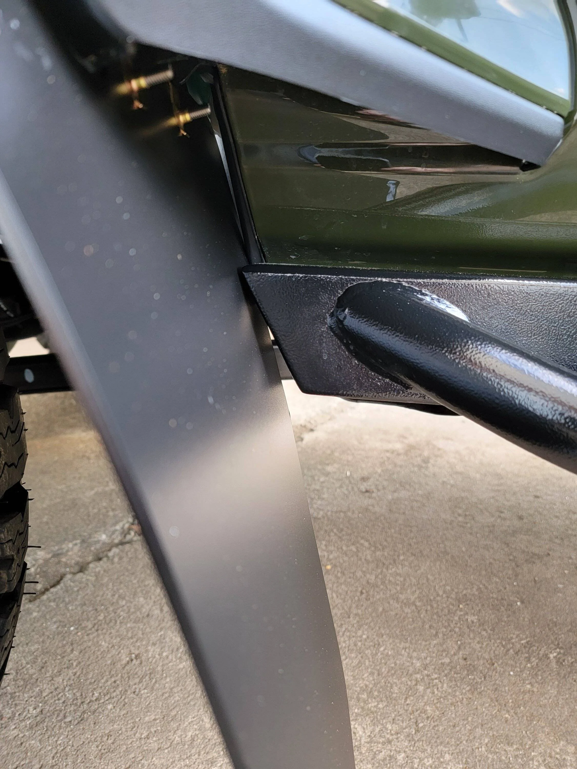 Jeep Gladiator Rock Hard VS White Knuckle Sliders 20220706_180146
