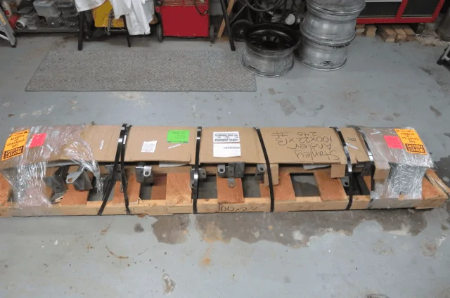 Jeep Gladiator Rock Hard VS White Knuckle Sliders 1682561644730