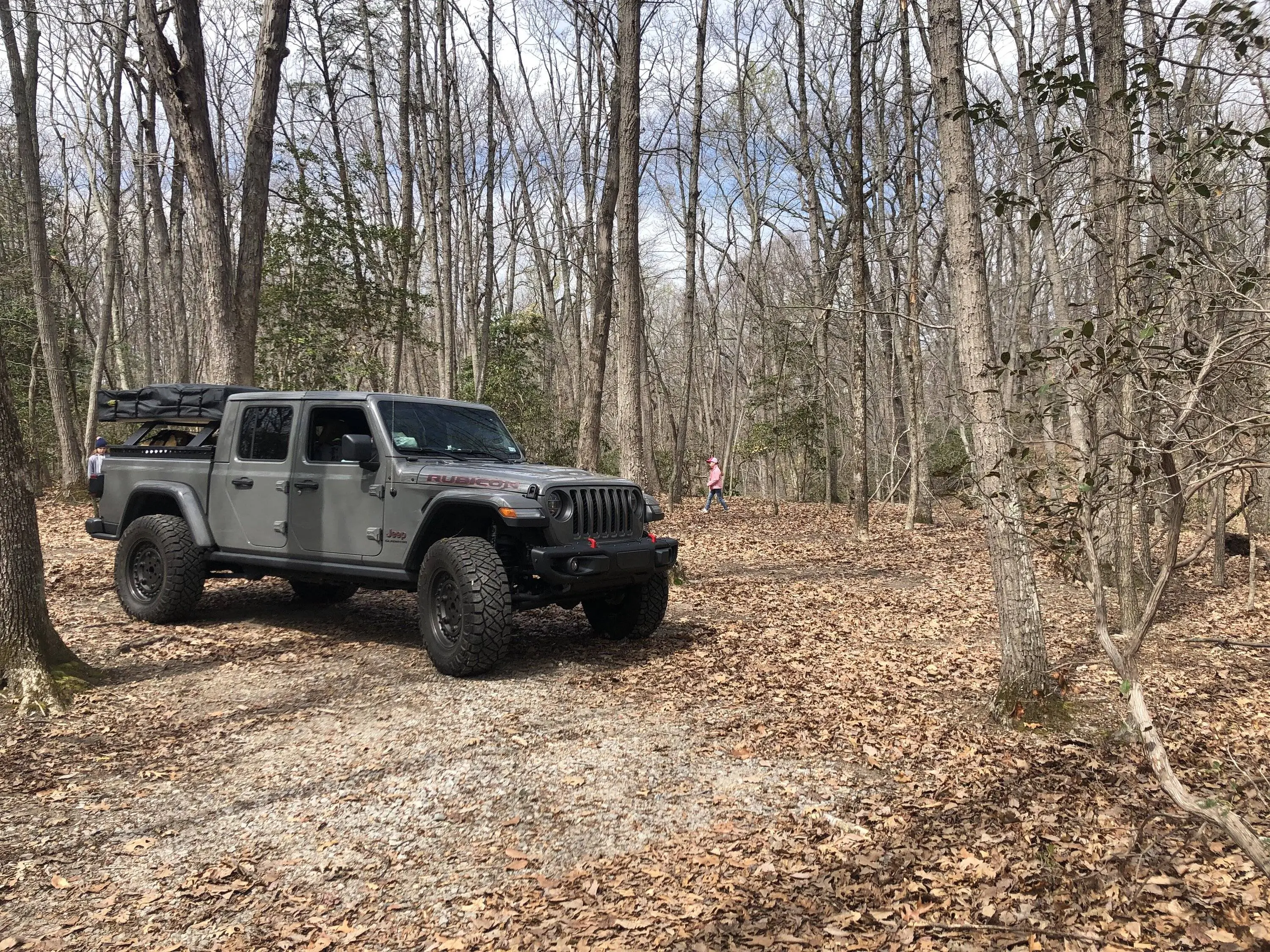 Jeep Gladiator Max Modular Bed Rack with Smittybuilt Gen2 Overlander XL 9265E6D7-7E6F-4D1B-BEA3-94C488269968