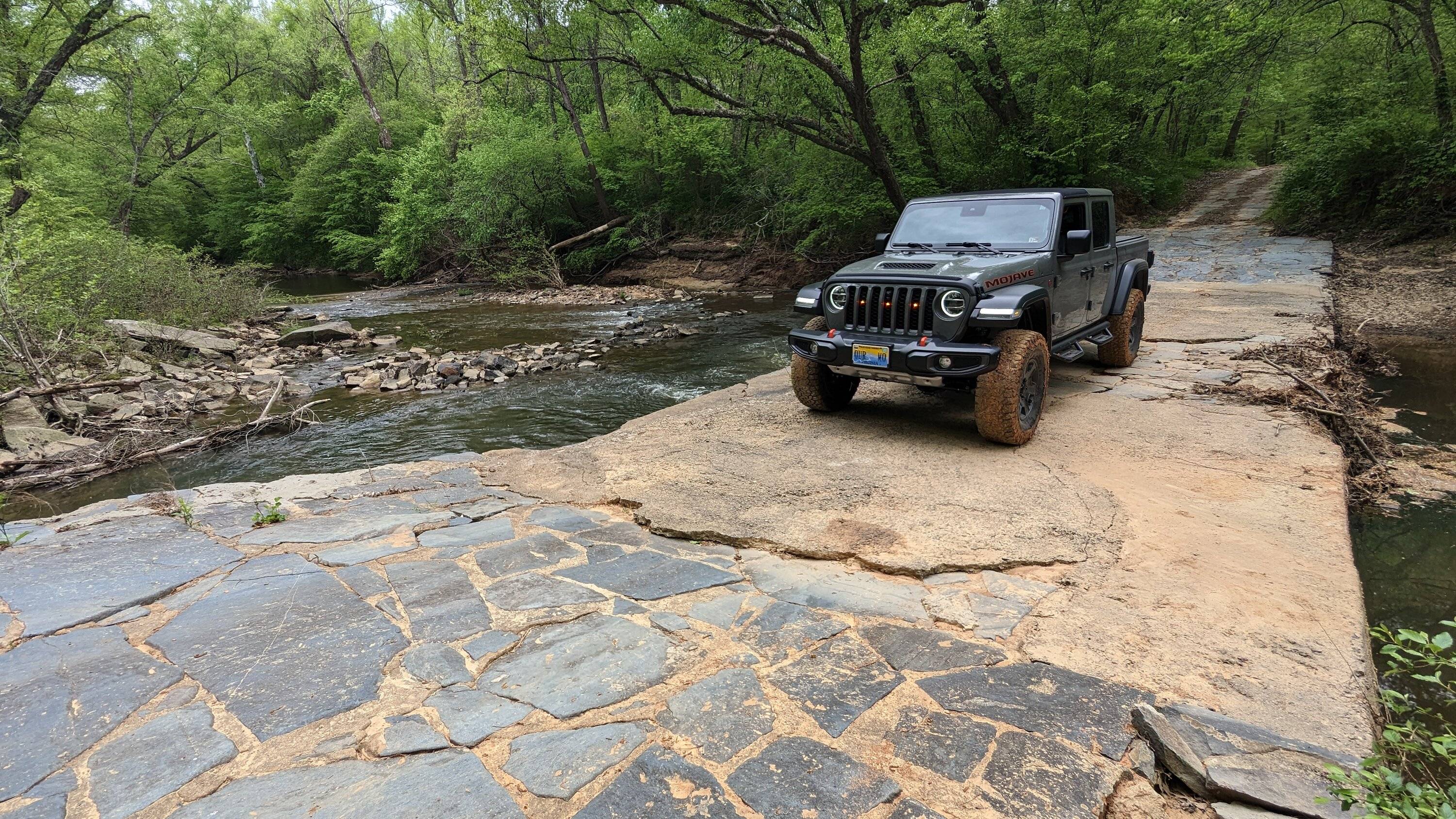 Jeep Gladiator The Old Rock Bridge PXL_20230427_183922292