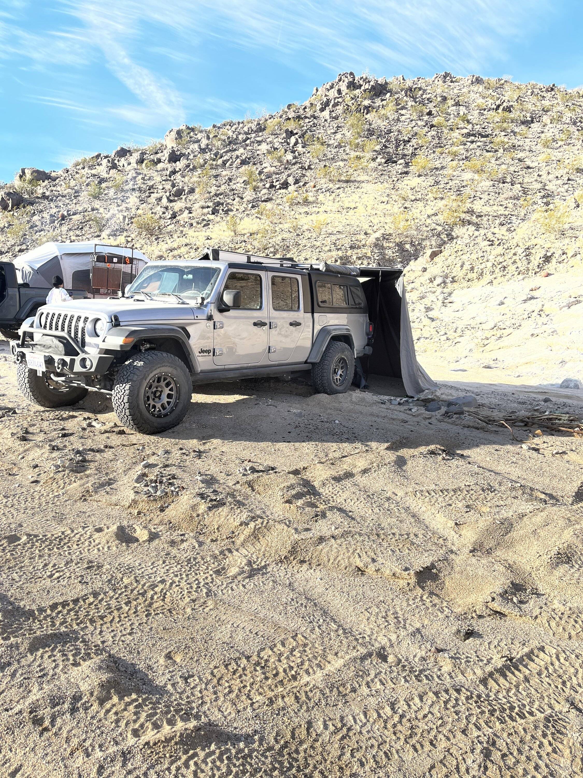 Jeep Gladiator Hard Shell Camper options? tempImage6JSVX4