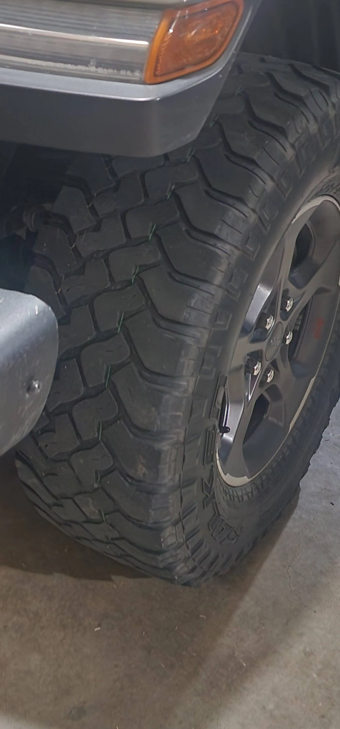 Jeep Gladiator Does anyone here have experience with Kanati Trail Hog A/T tires? 20230428_000033