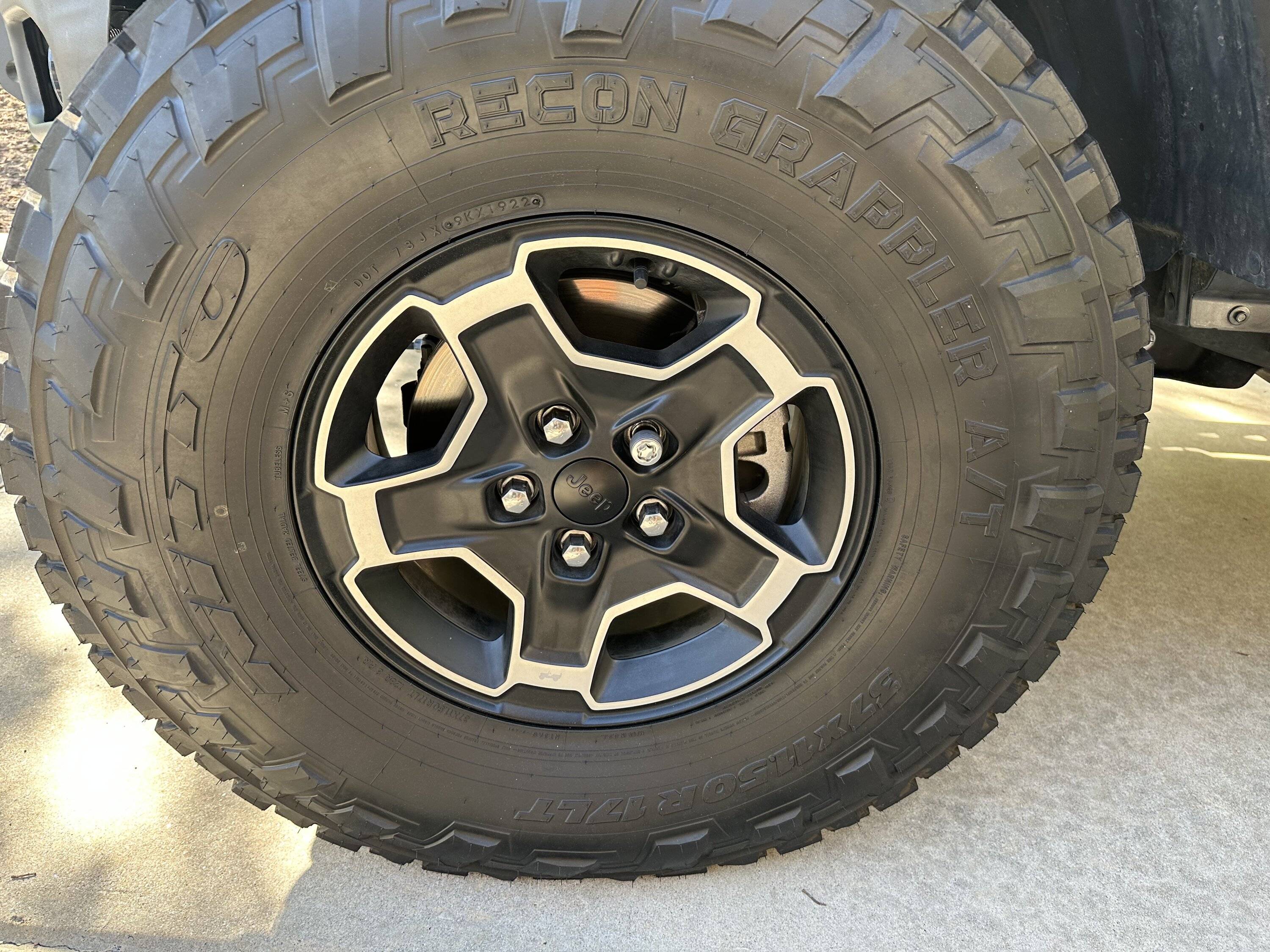 Jeep Gladiator Set of Premium Mojave Wheels $350 9A9CE991-9B28-44A4-B180-996125EB787B