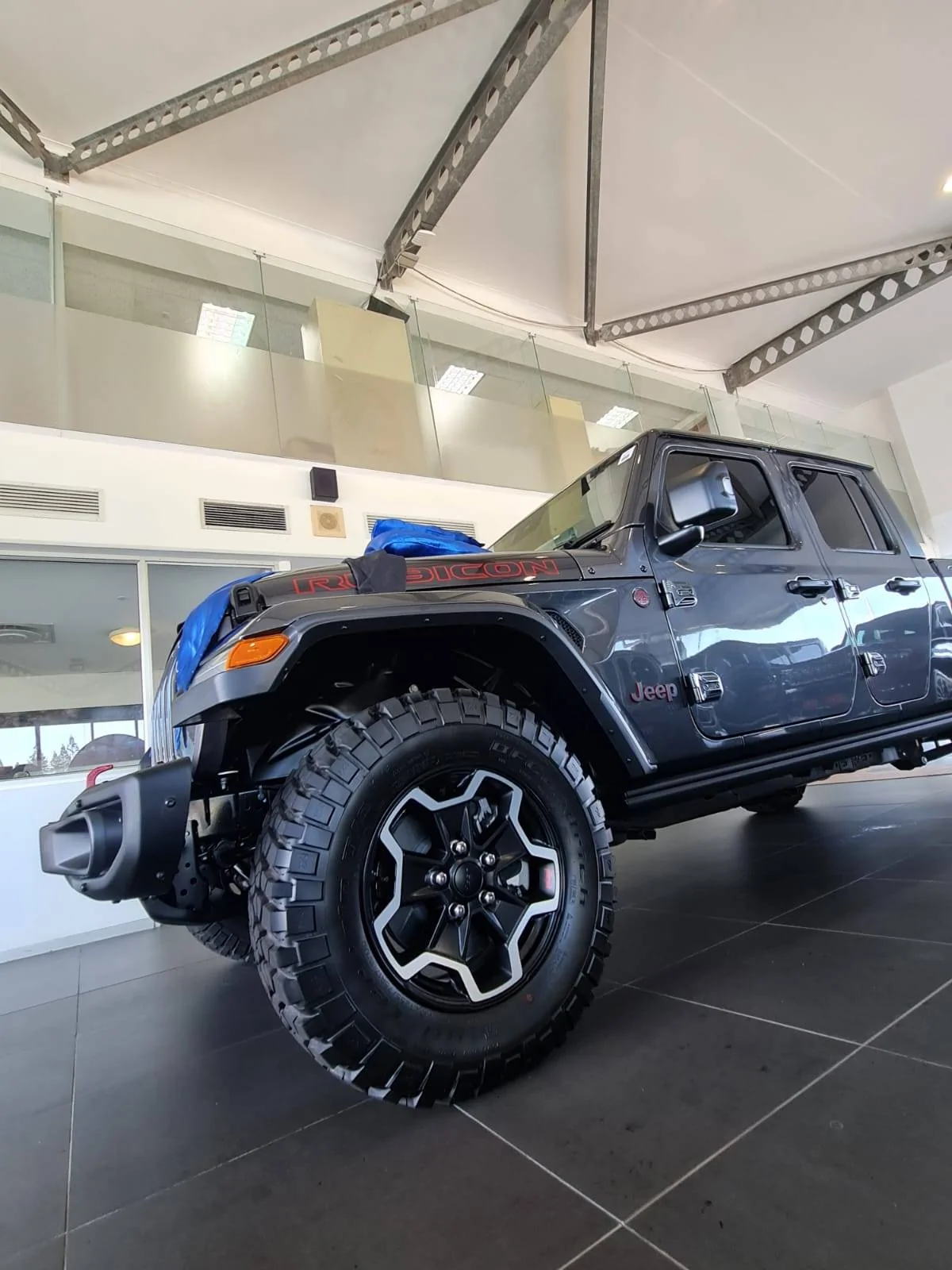 Jeep Gladiator Jeep Gladiator Rubicon tires in South Africa 2530853a-2961-48f1-b0bd-62bf1dc15cb9