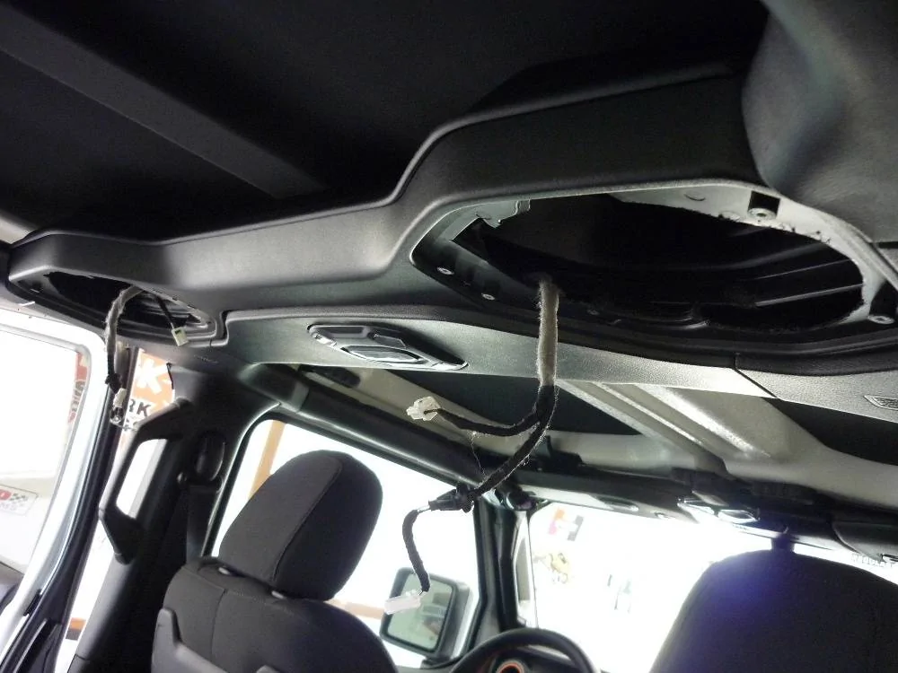 Jeep Gladiator Anybody upgrade the roll bar speaker on there alpine Upgraded stereo alpine-upgrade-2-jpg