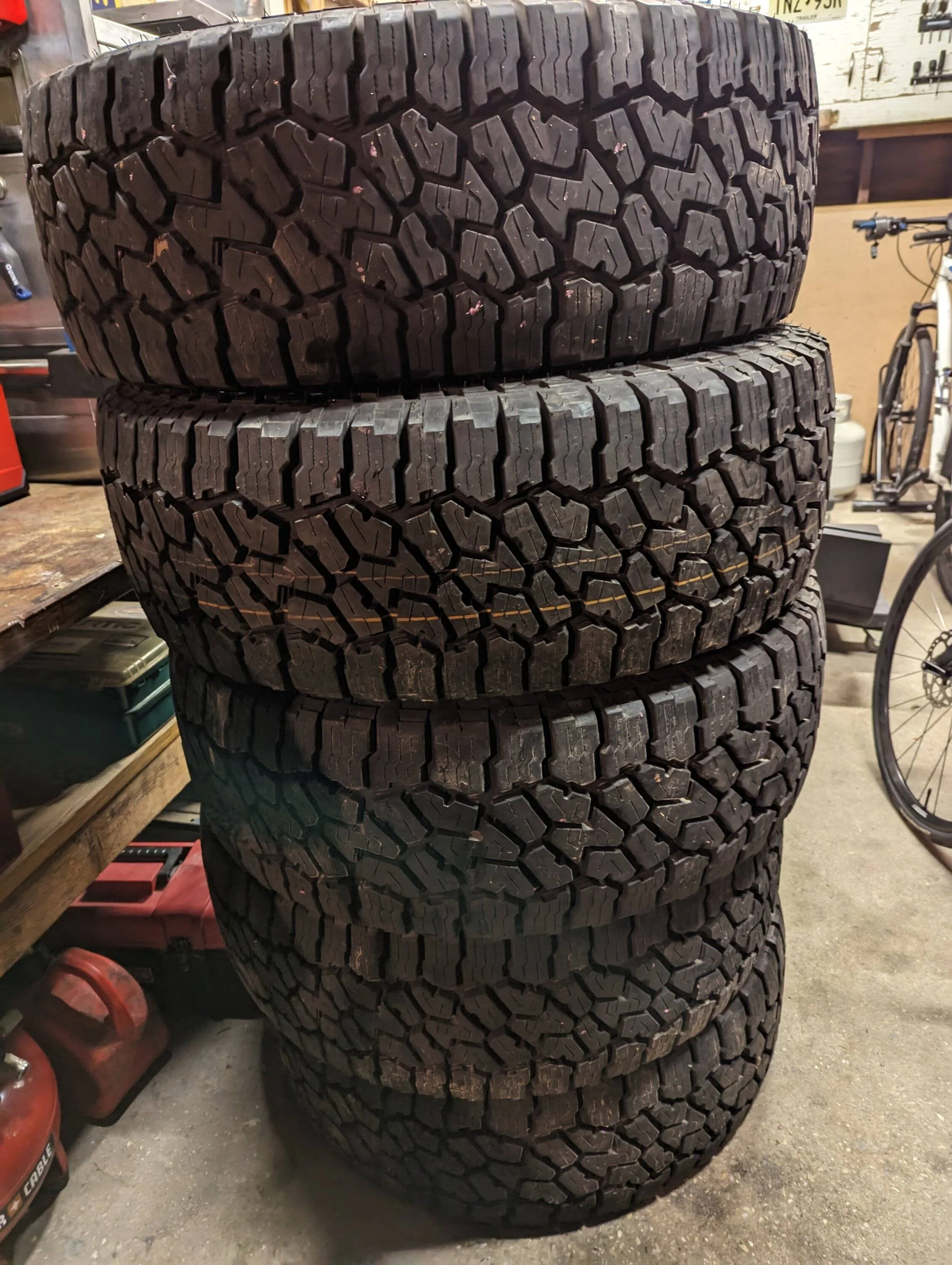 Jeep Gladiator Rubicon Wildpeak A/T tires - $750 PXL_20230430_010523424