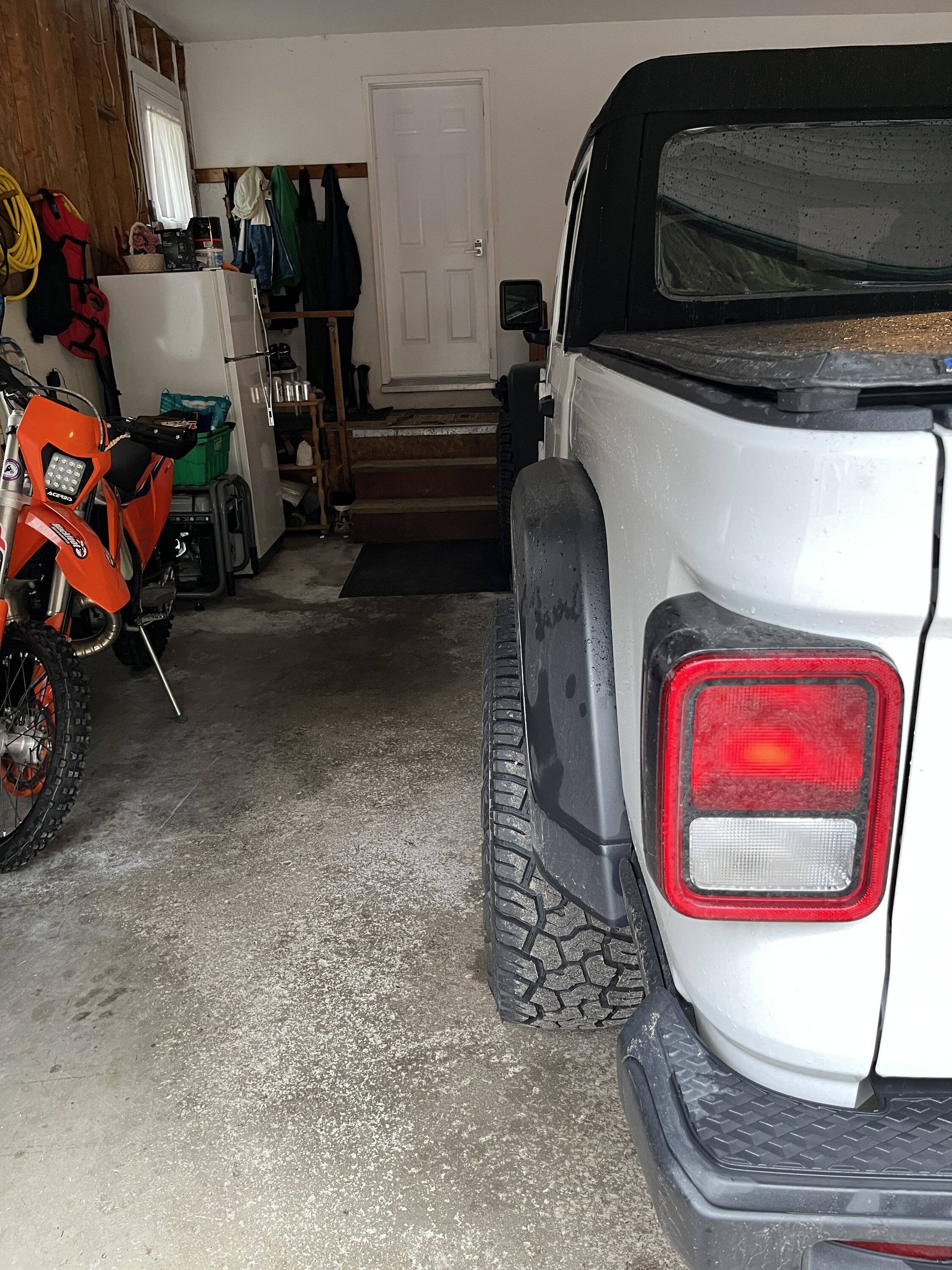 Jeep Gladiator Wheel offset to get optimal tire poke? IMG_5792