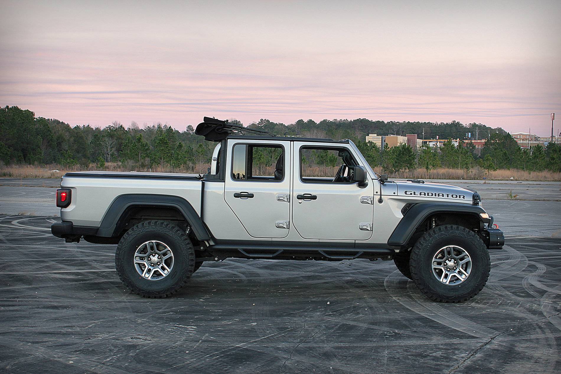 Jeep Gladiator Wheel offset to get optimal tire poke? 9064D677-2EB0-498E-95D1-CA4DE525746C
