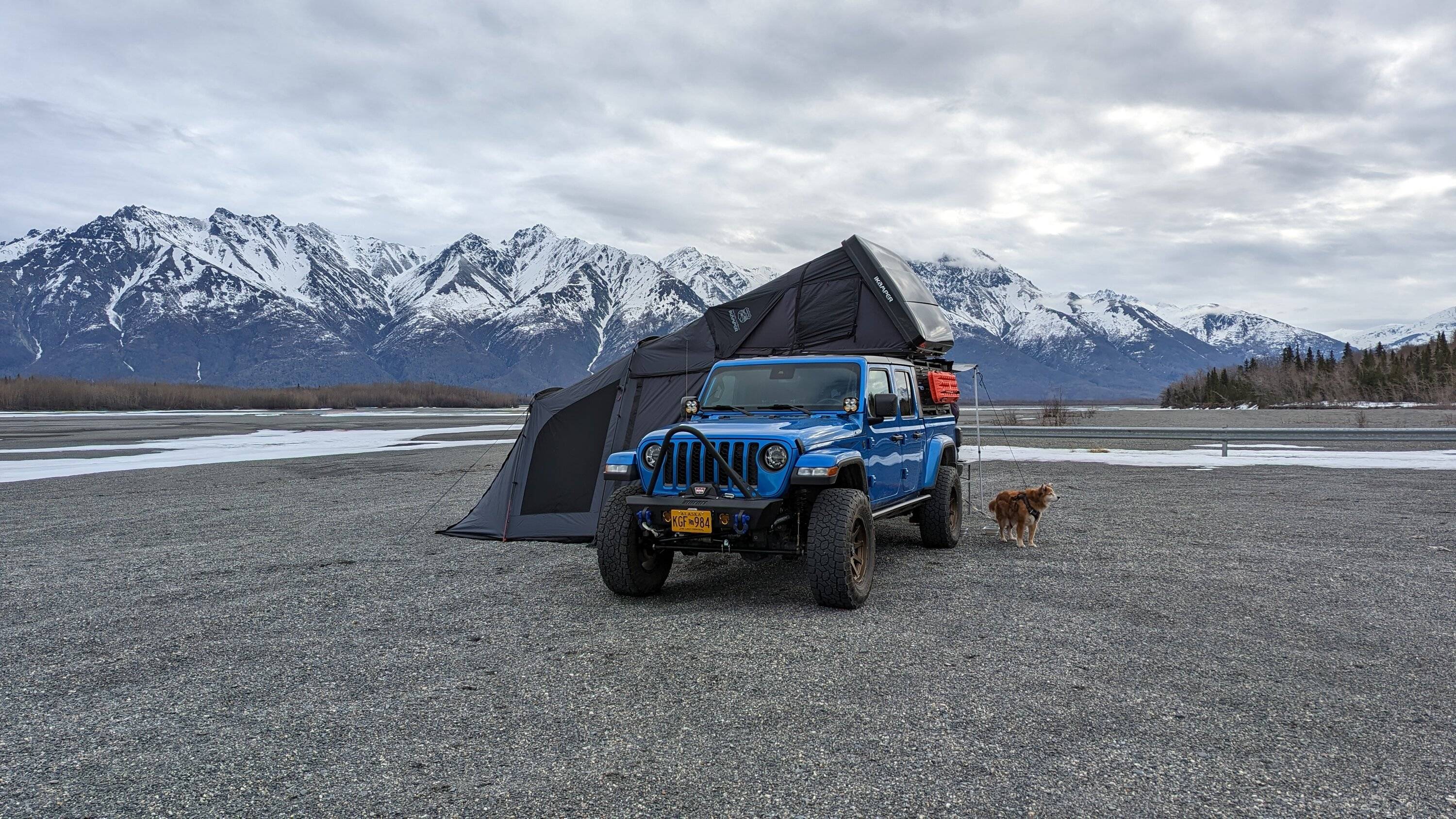 Jeep Gladiator Alaska Daily Drivers: Hydro Blue 80A and Bright White JTR PXL_20230430_171007571