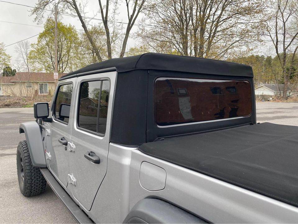 Jeep Gladiator Twill Soft Top 335909978_6021241777992004_1136378762279097917_n