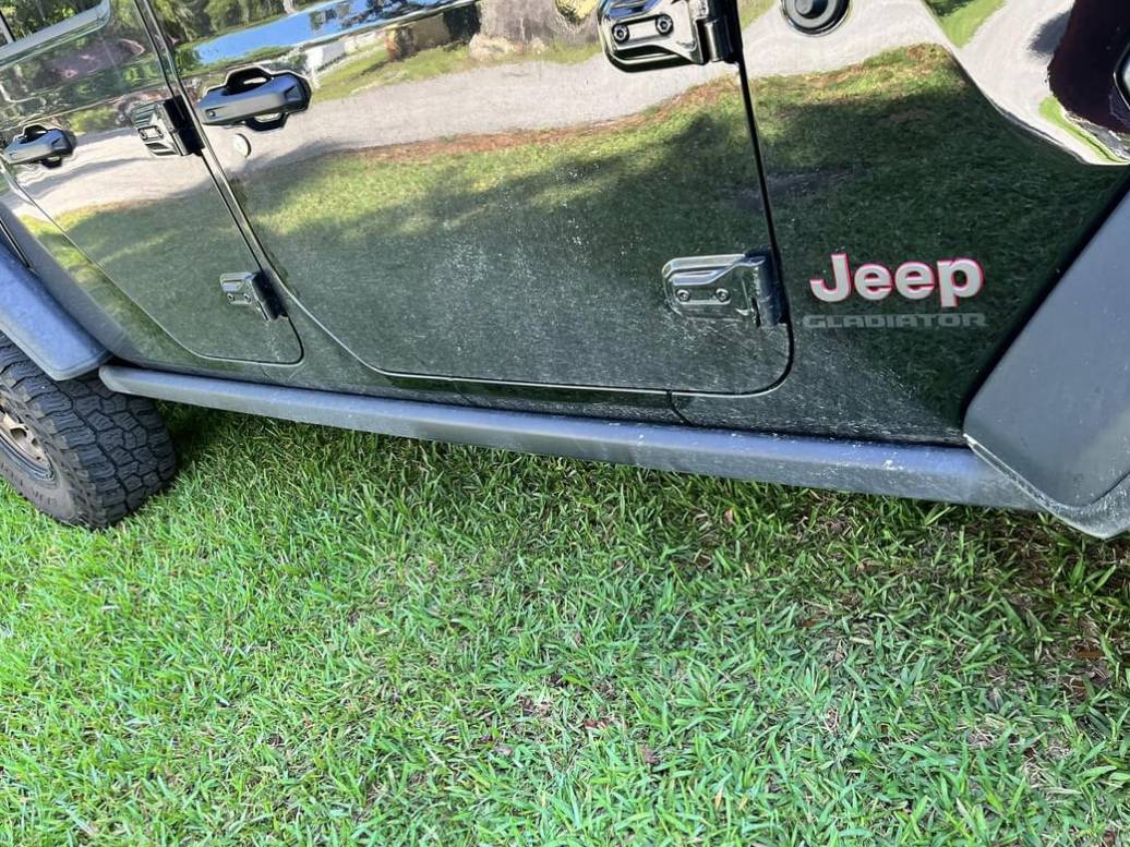 Jeep Gladiator Rubicon OEM rock sliders C4861972-135A-4E39-9DBA-F788A7471372