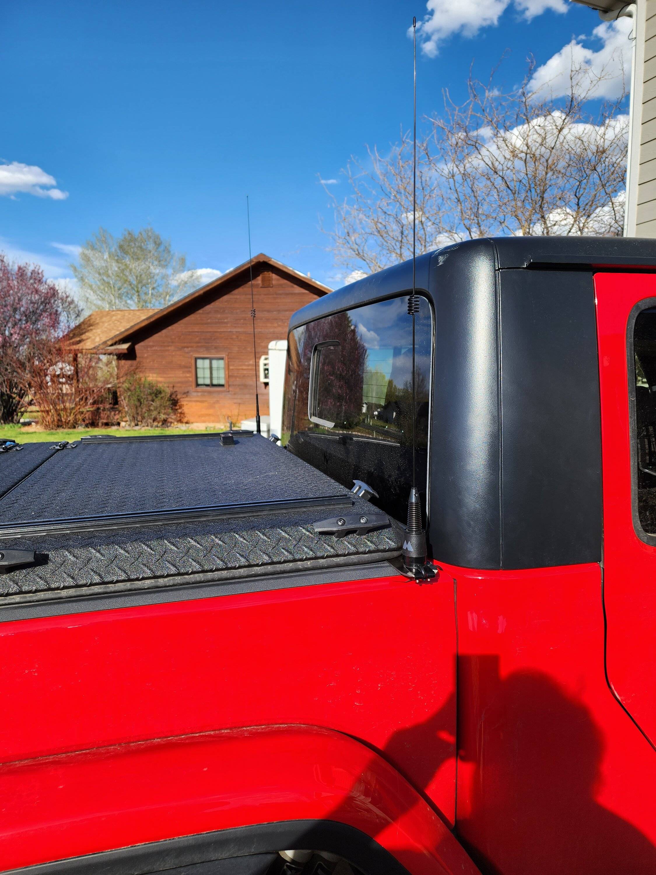 Jeep Gladiator GMRS / CB antenna locations - near A pillar or mid point on hood 20230501_174049