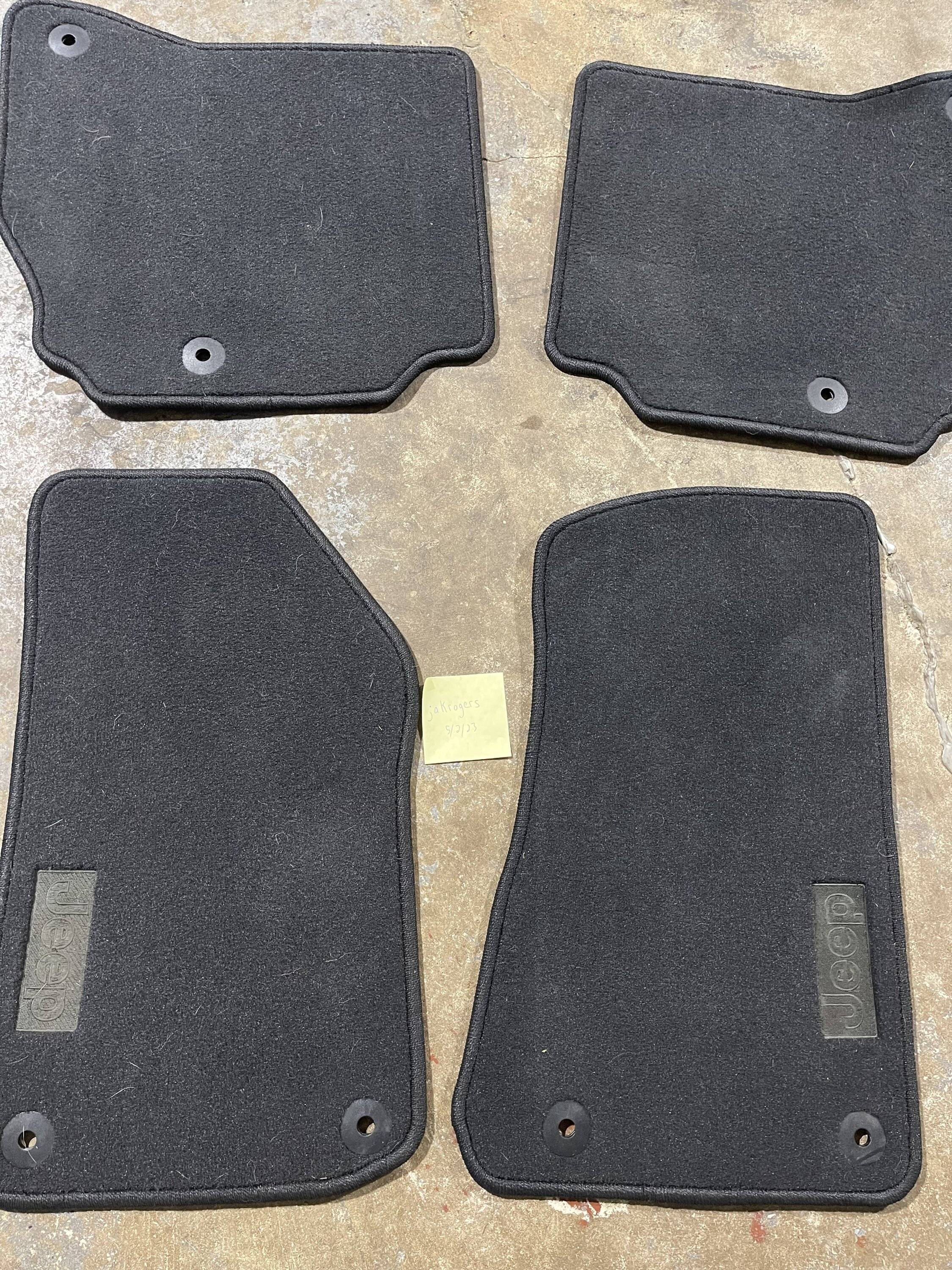 Jeep Gladiator Mopar Carpet Floor Mats- $50 shipped IMG_4973