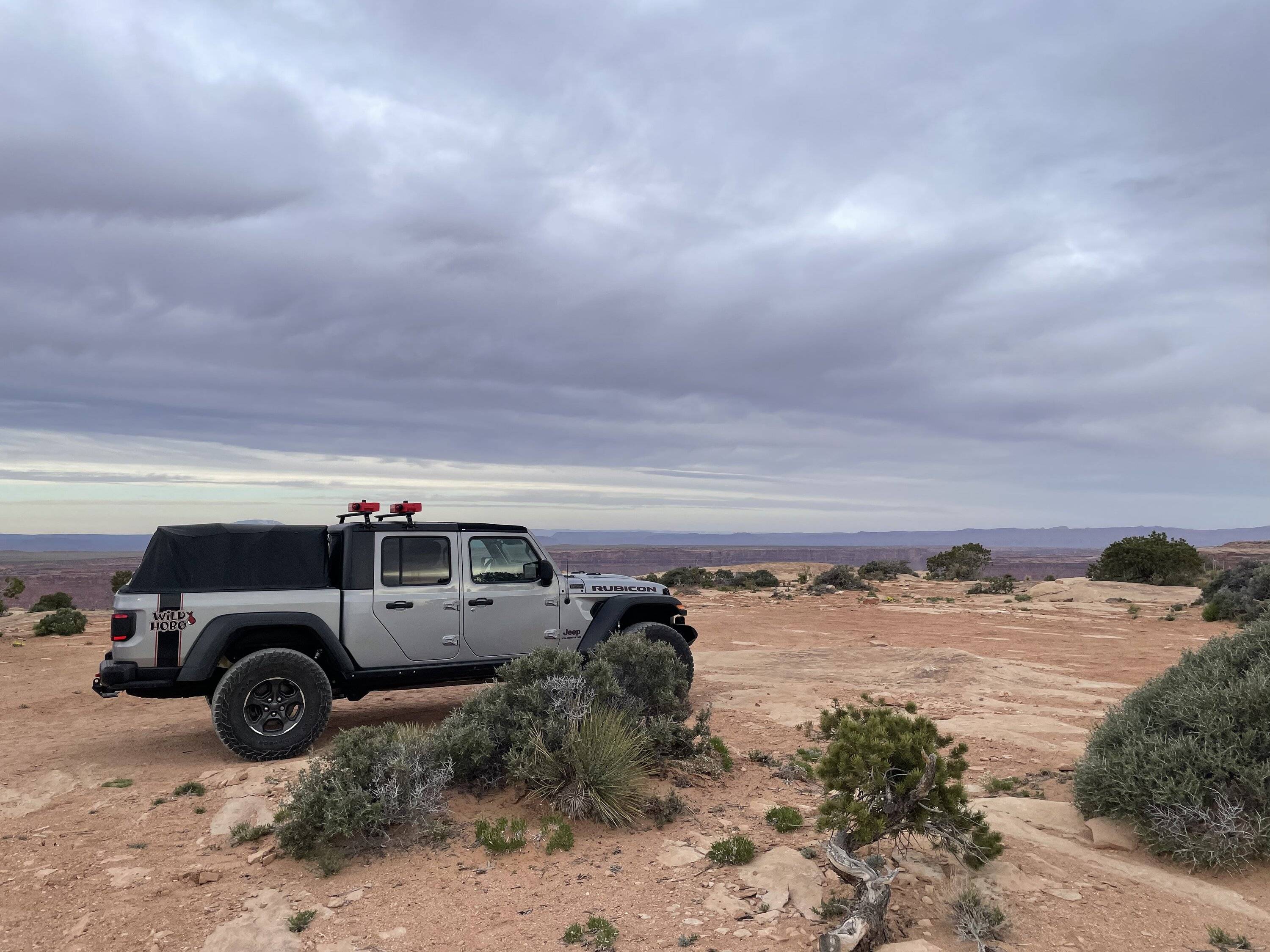 Jeep Gladiator Gladiator Glamour Shots 48B7D812-FE2F-4BBA-A759-7610D3CB4262
