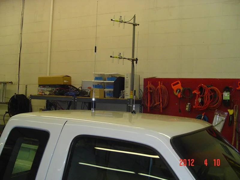 Jeep Gladiator GMRS / CB antenna locations - near A pillar or mid point on hood attachment