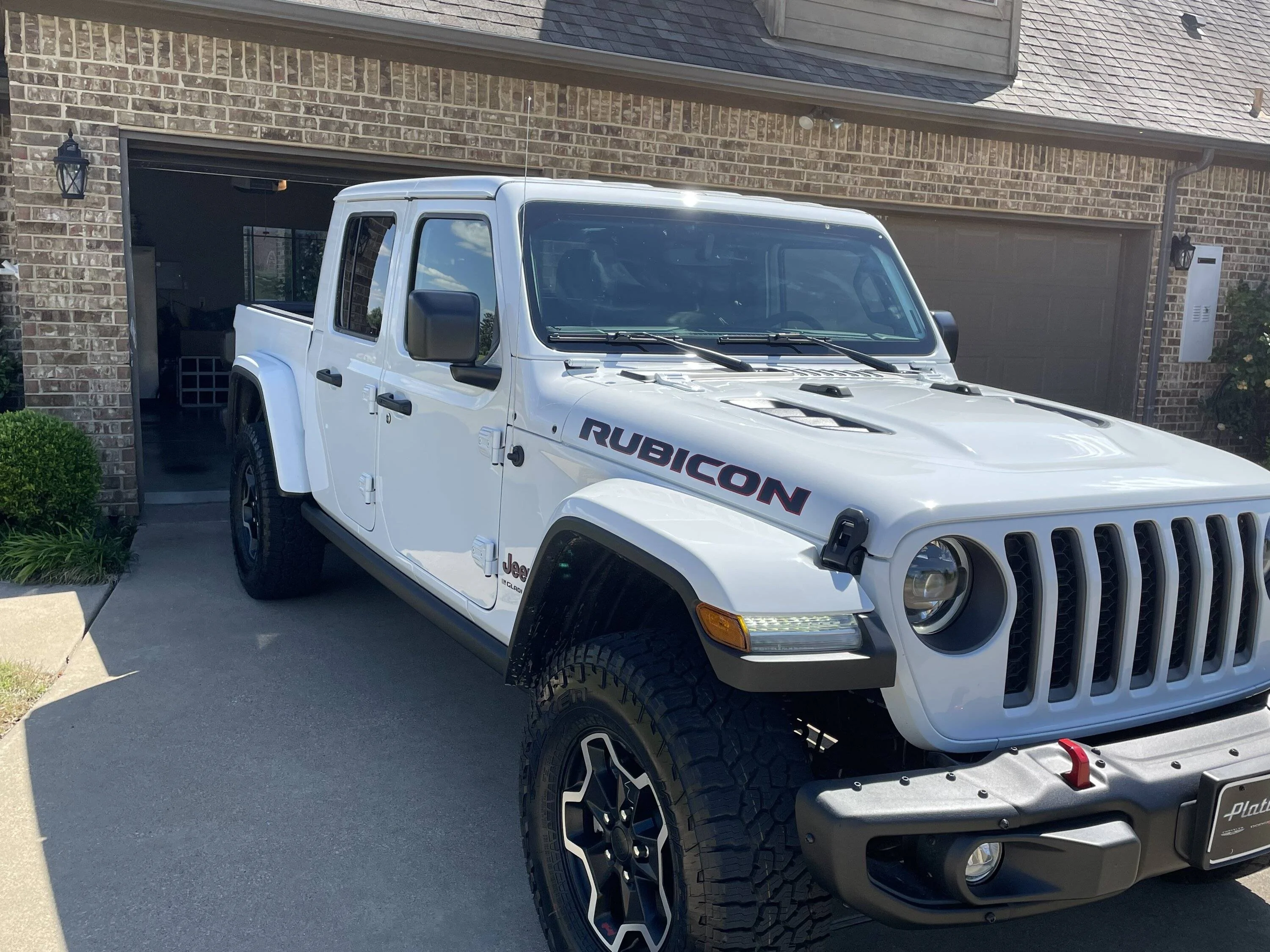 Jeep Gladiator Saying hello- New Owner FC637A58-3C0D-4985-85B9-6E6CF275E23F