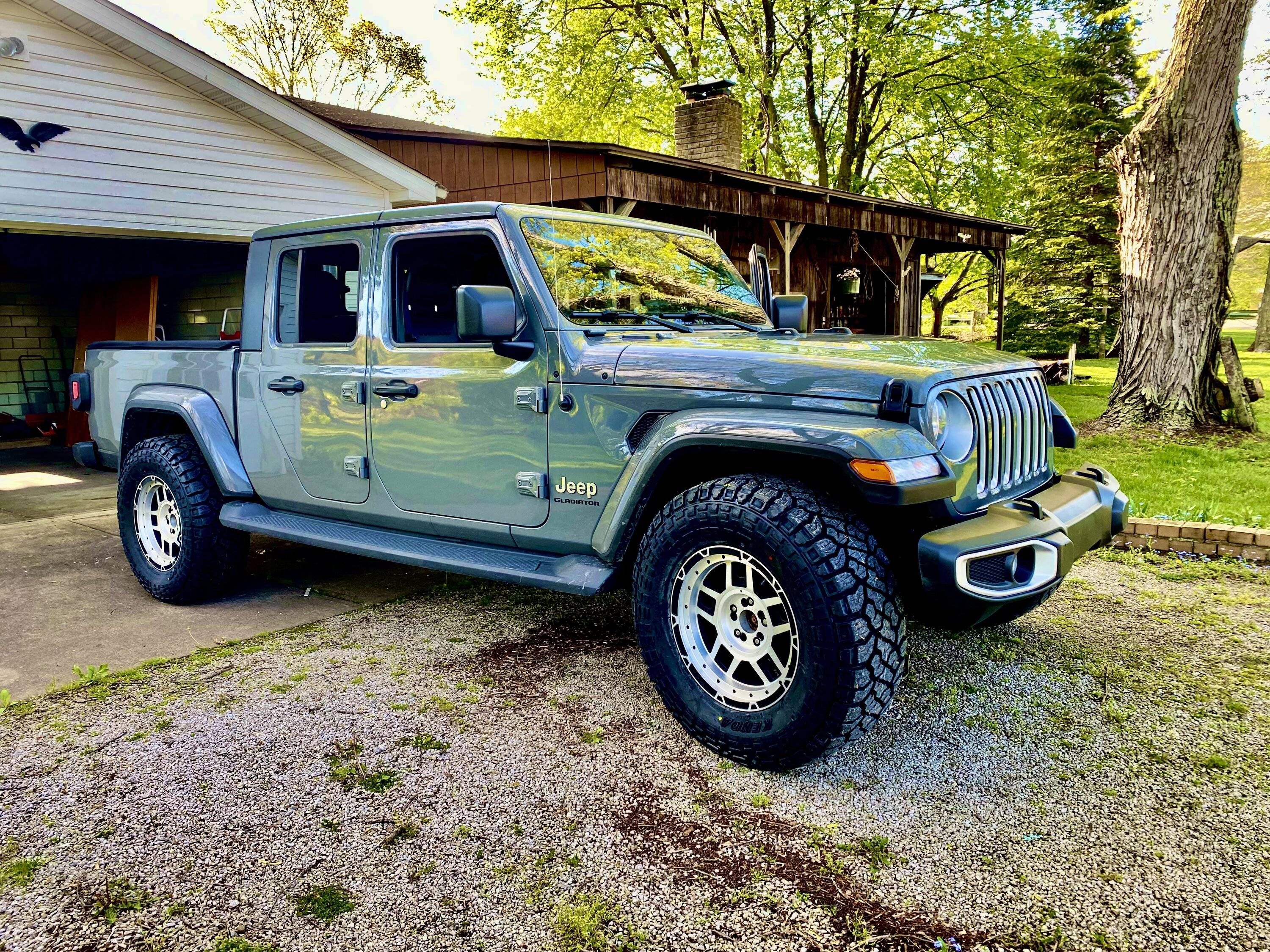 Jeep Gladiator STING GRAY Gladiator JT Club IMG_8164