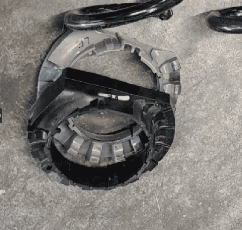 Jeep Gladiator Does anyone elses isolators look like some sort of upgrade like mine? 1683255047549