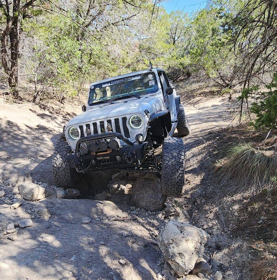 Jeep Gladiator Talk to me about Fenders. 311583550_607158631203533_6580508405349137534_n