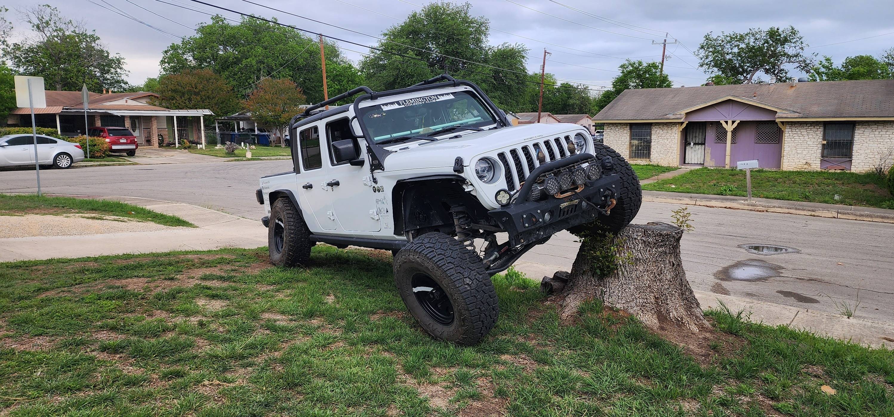 Jeep Gladiator Talk to me about Fenders. 342639050_957118992371743_7588452101890860612_n