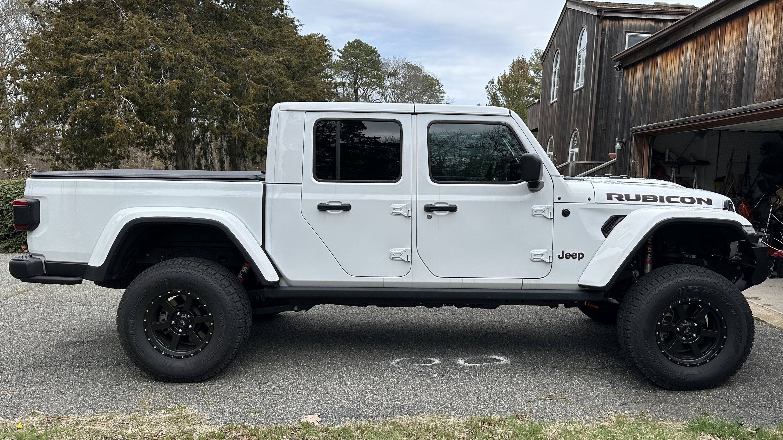 Jeep Gladiator 35" Wheel & Tire Combos - Let's see 'em! IMG_4201