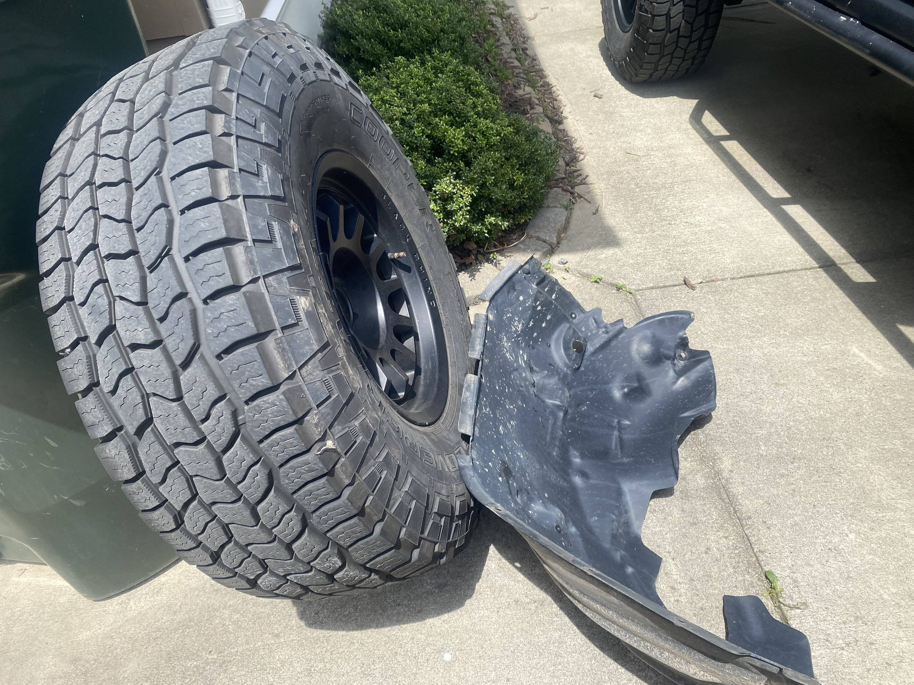 Jeep Gladiator ESS Not Avail, battery charging - dealer cant find problem IMG_7693