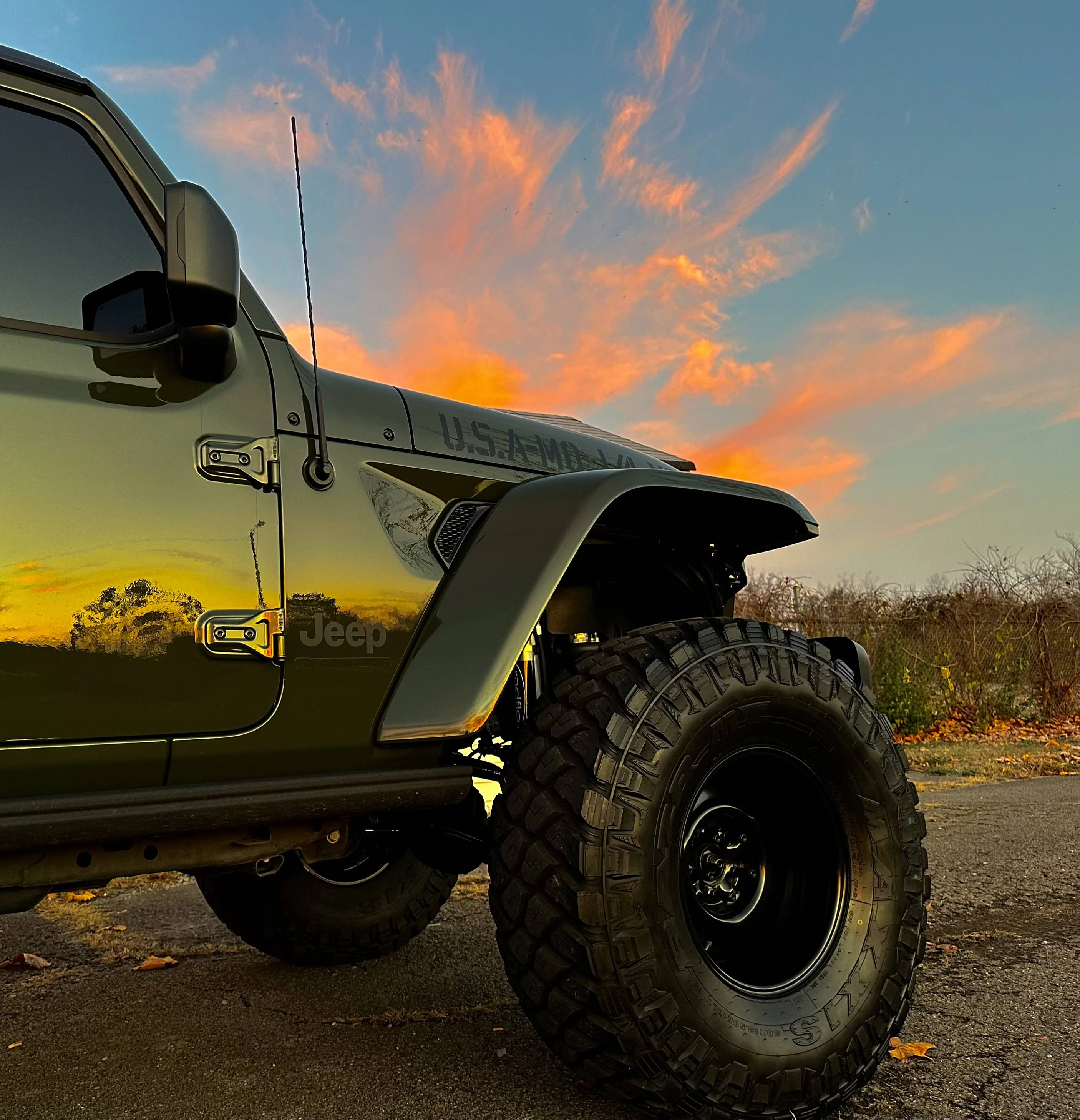 Jeep Gladiator Metalcloak Giveaway - May/June  Full set of Hinge Steps (2 pair) 0B209C02-3D5C-4A4B-961A-CF978E4F5C96