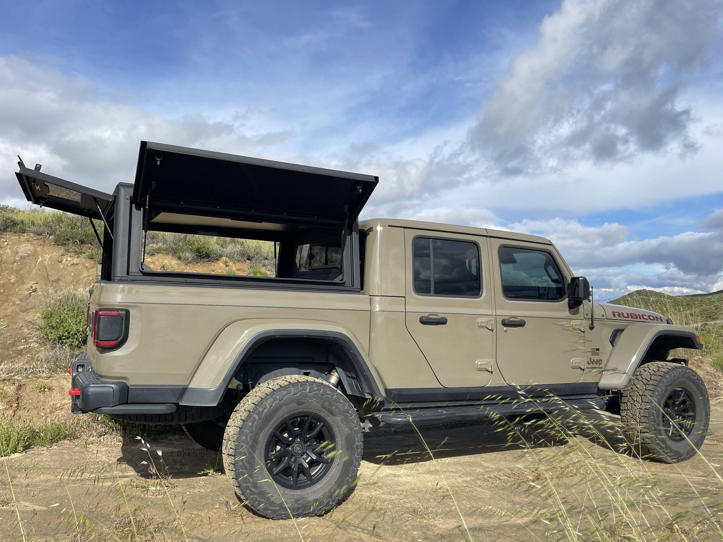 Jeep Gladiator Hard Shell Camper options? IMG_3618
