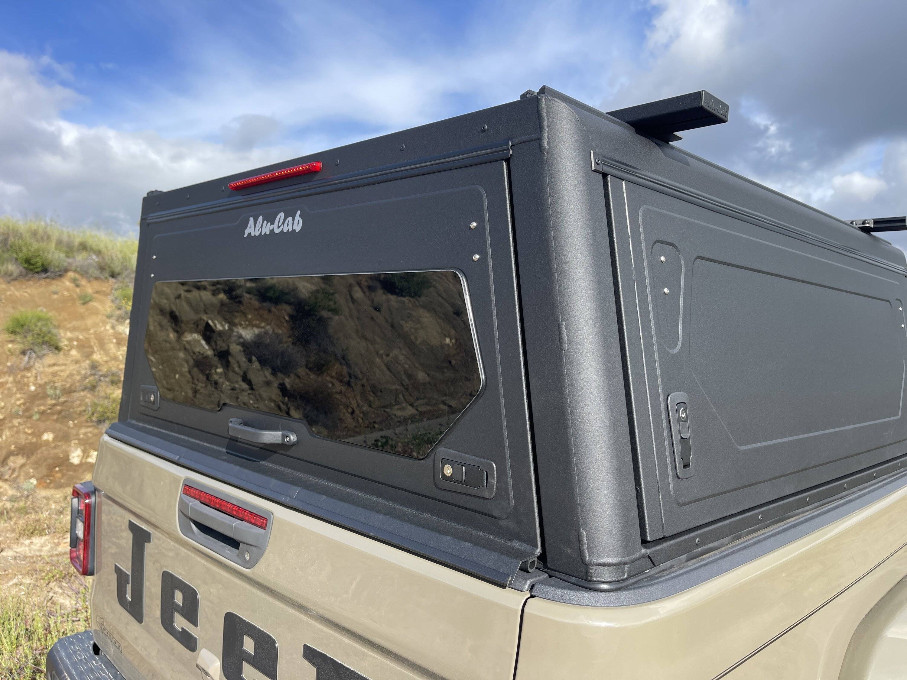 Jeep Gladiator Hard Shell Camper options? IMG_3630