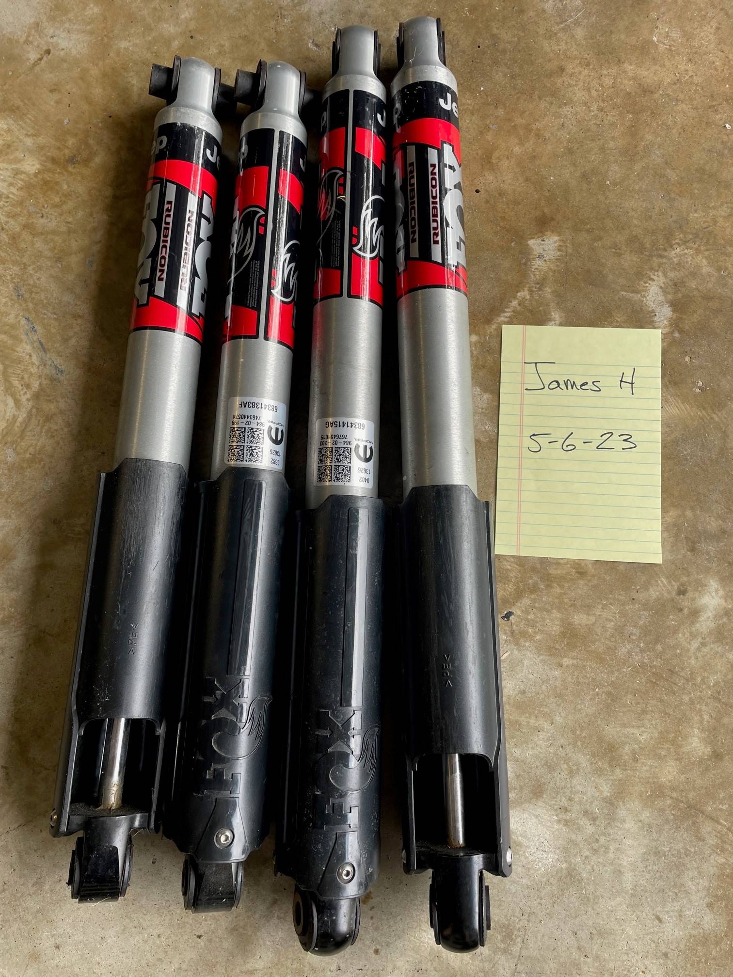 Jeep Gladiator Fox Rubicon shocks, near new.  $150/obo Rubicon Shocks
