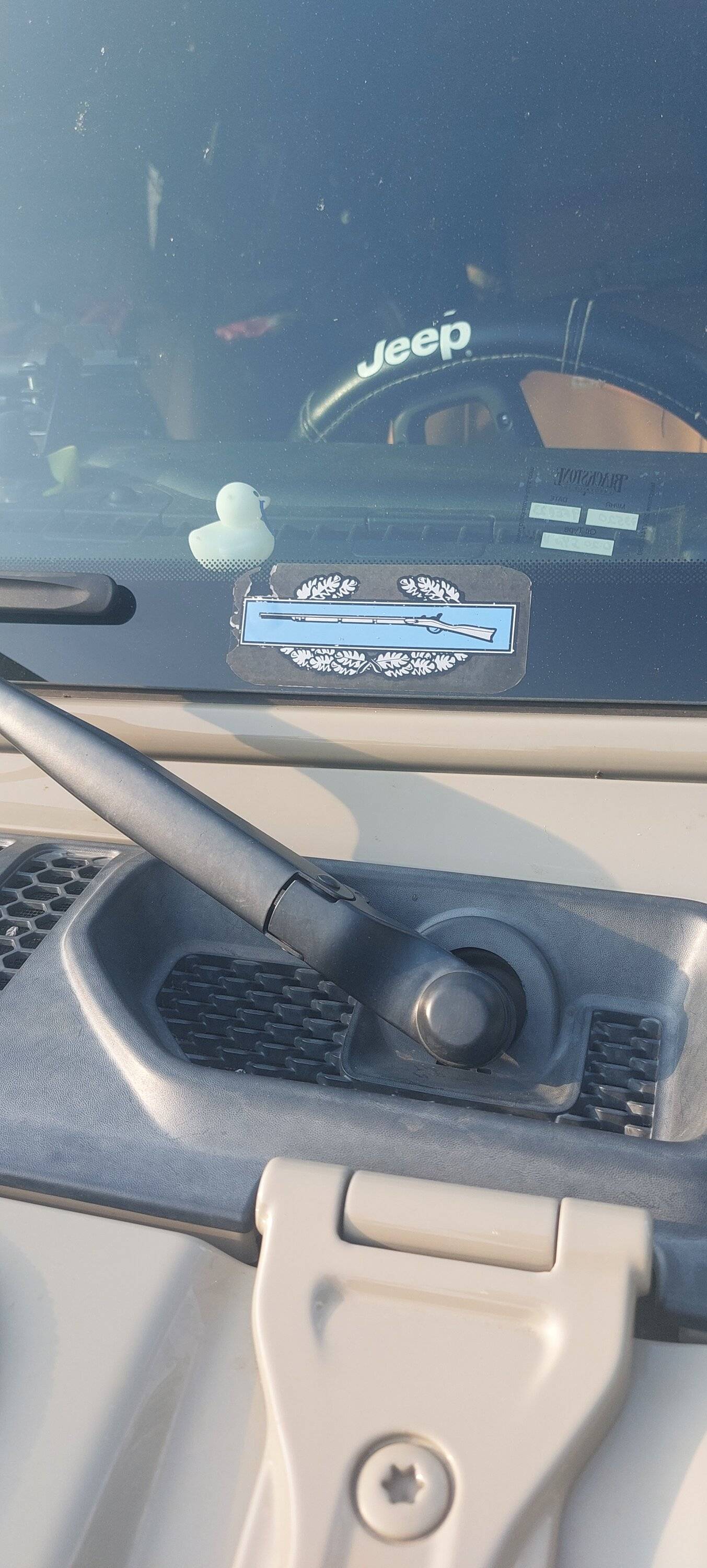 Jeep Gladiator Getting olde is not for the weak of spirit ... 20230506_181923