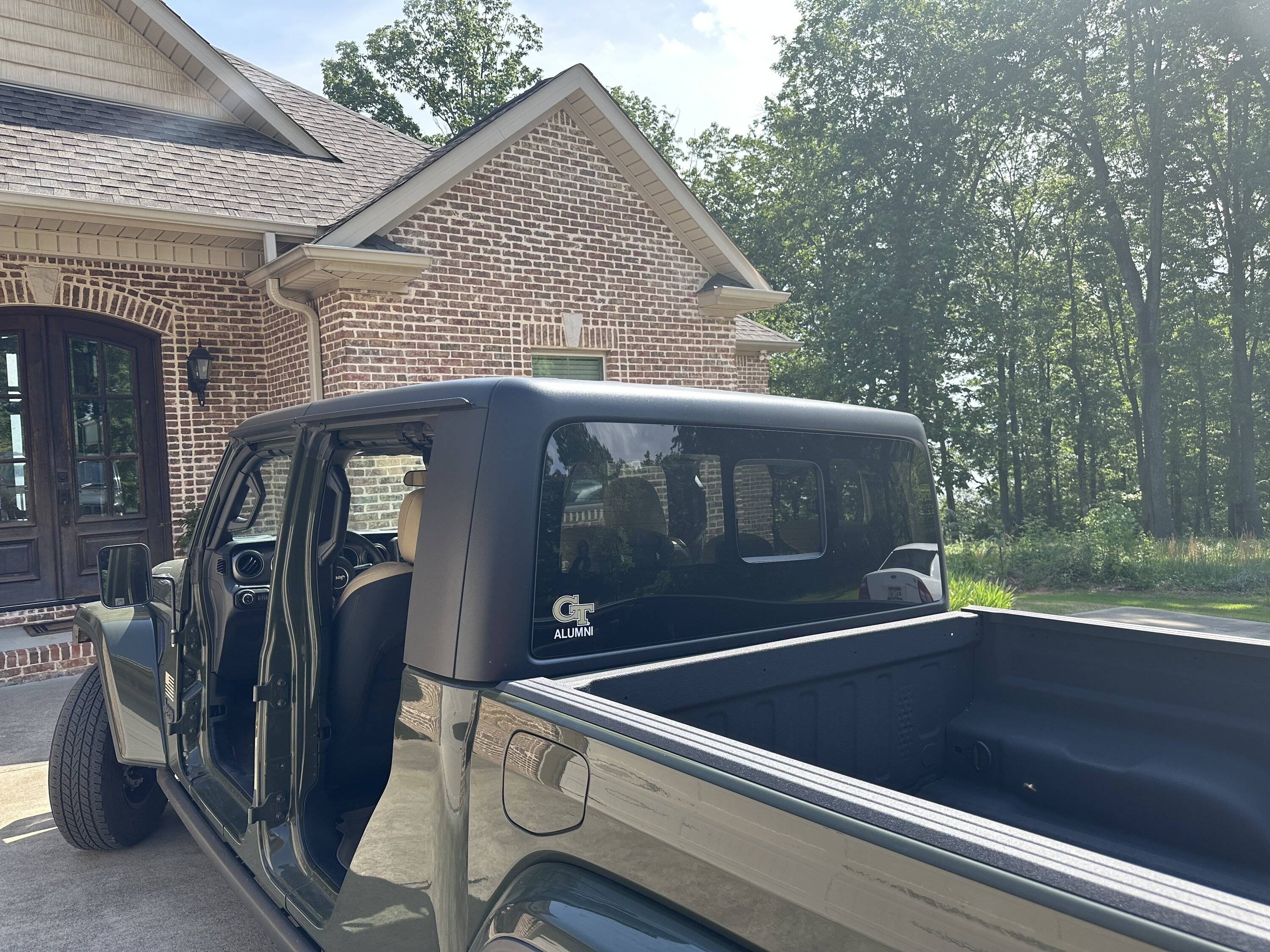 Jeep Gladiator Textured black hard top IMG_0068
