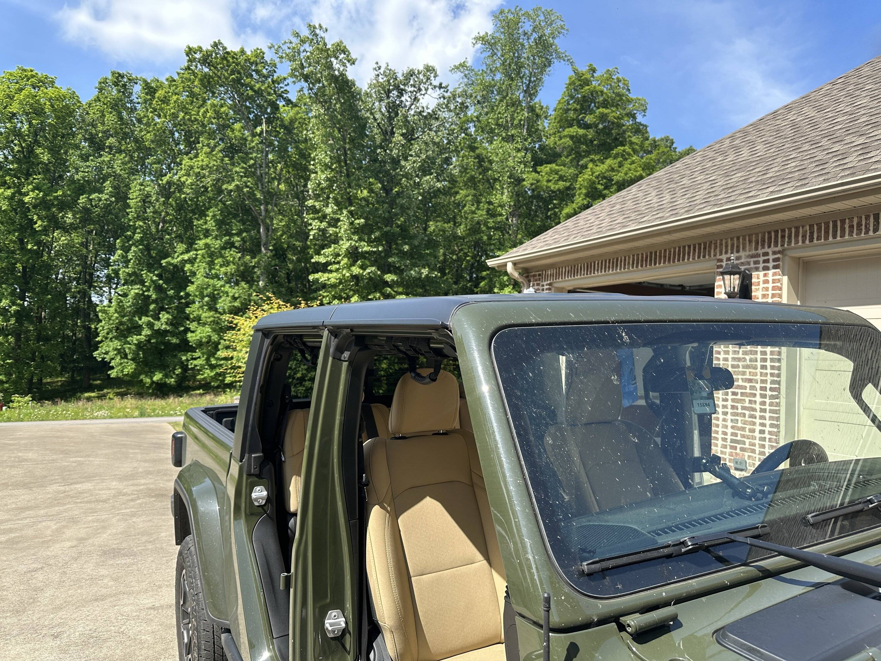 Jeep Gladiator Textured black hard top IMG_0070