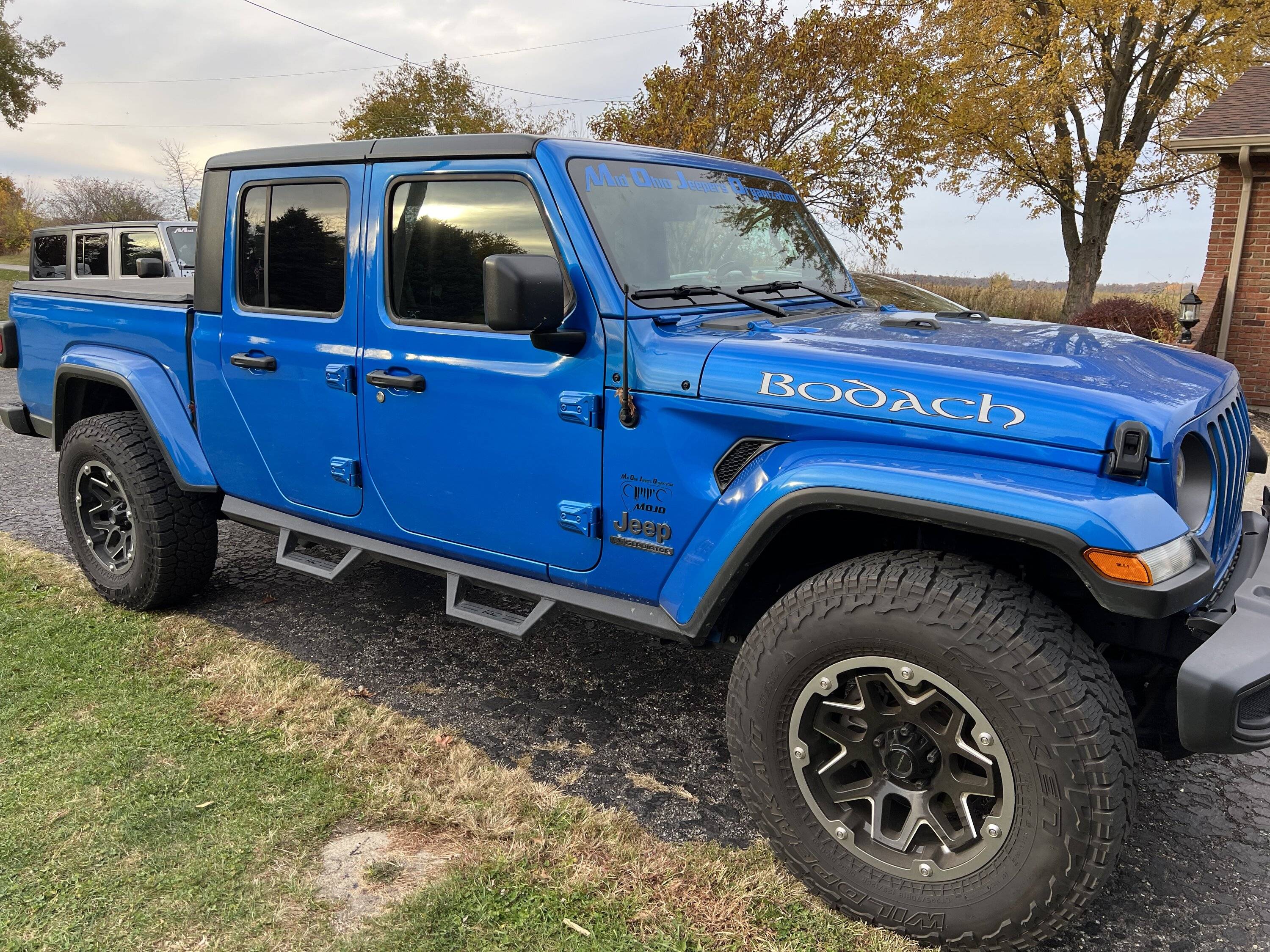 Jeep Gladiator Should I lift the Gladiator or not? 906E3A03-6E04-4B9C-9016-2BCA81BFF3E7