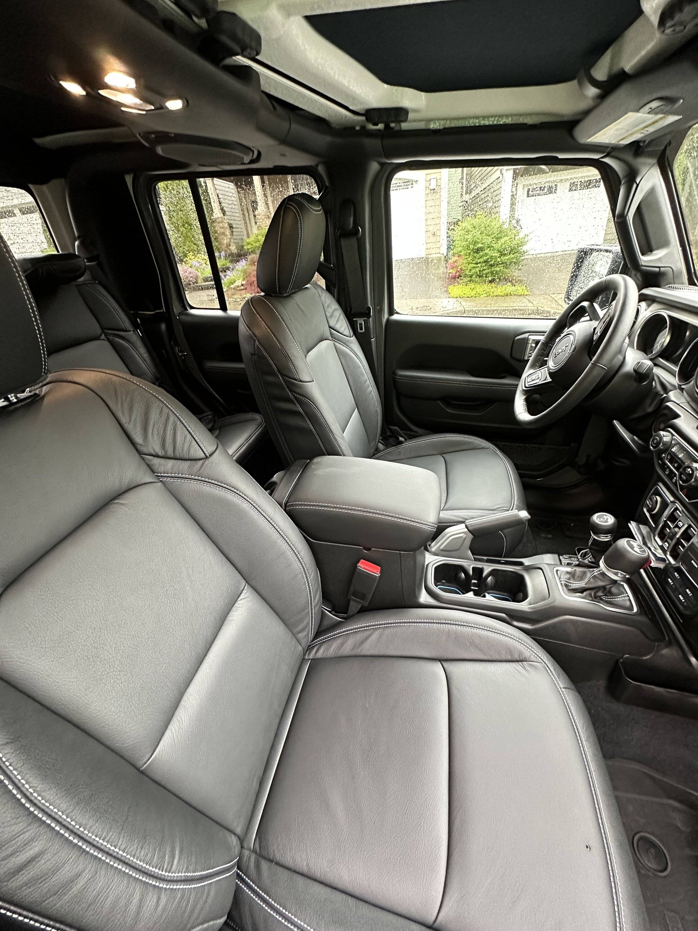 Jeep Gladiator Mojave leather Door Armrest fitment IMG_0447