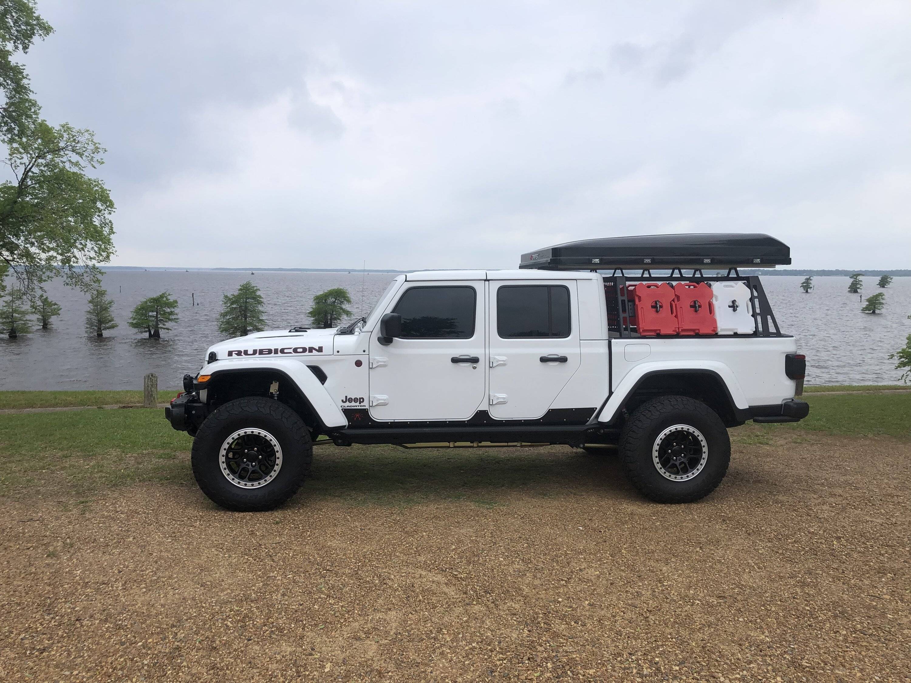 Jeep Gladiator Bed Rack Suggestion 2A581695-B72E-42EC-9EFB-0CDAC57B078A