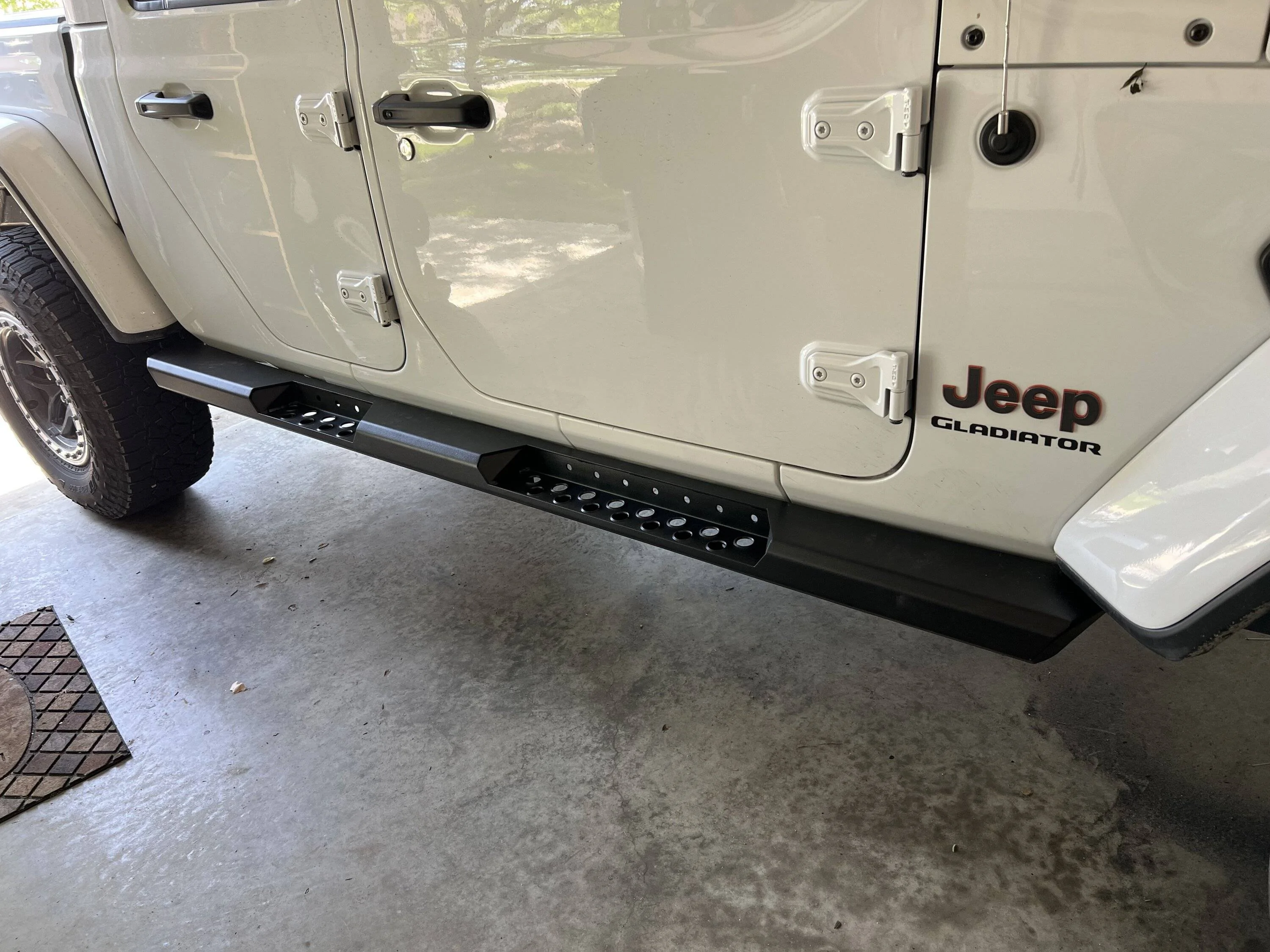 Jeep Gladiator LOD Destroyer Sliders Install/Review IMG_4128