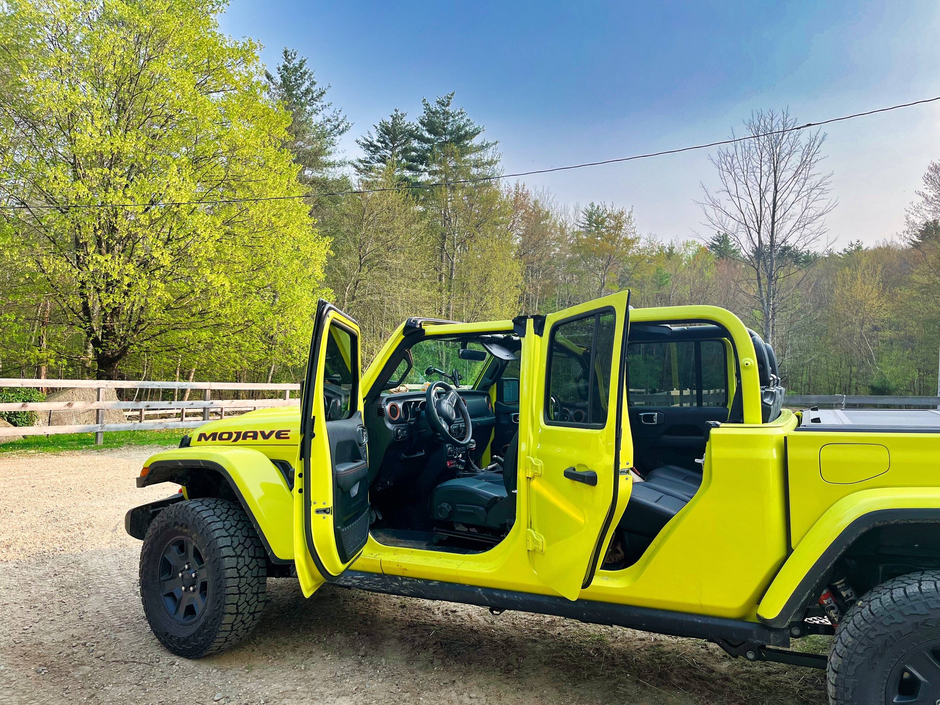Jeep Gladiator HIGH VELOCITY YELLOW Gladiator JT Club IMG_0251