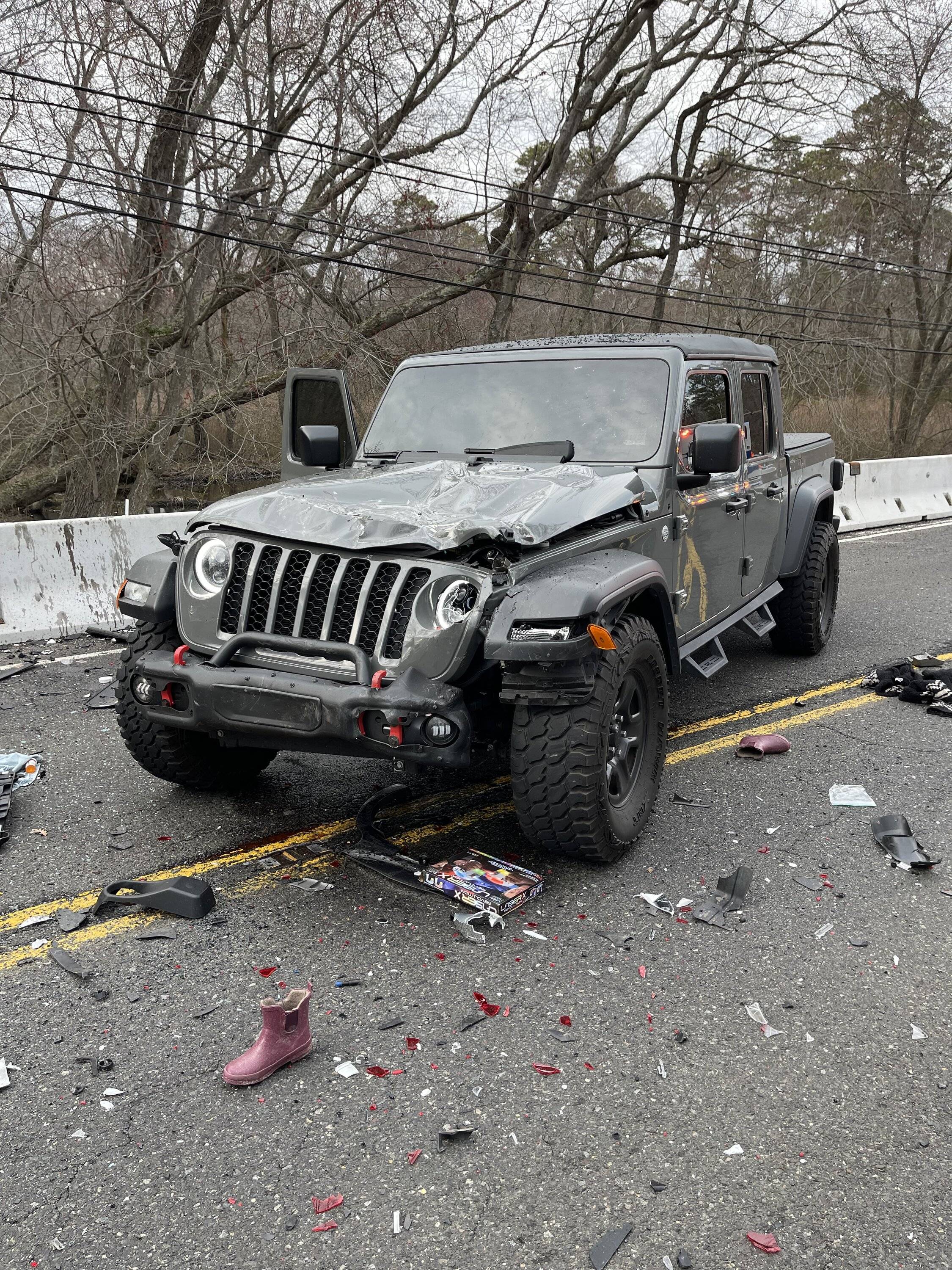 Jeep Gladiator Gladiator = Tank! IMG_3780.JPG