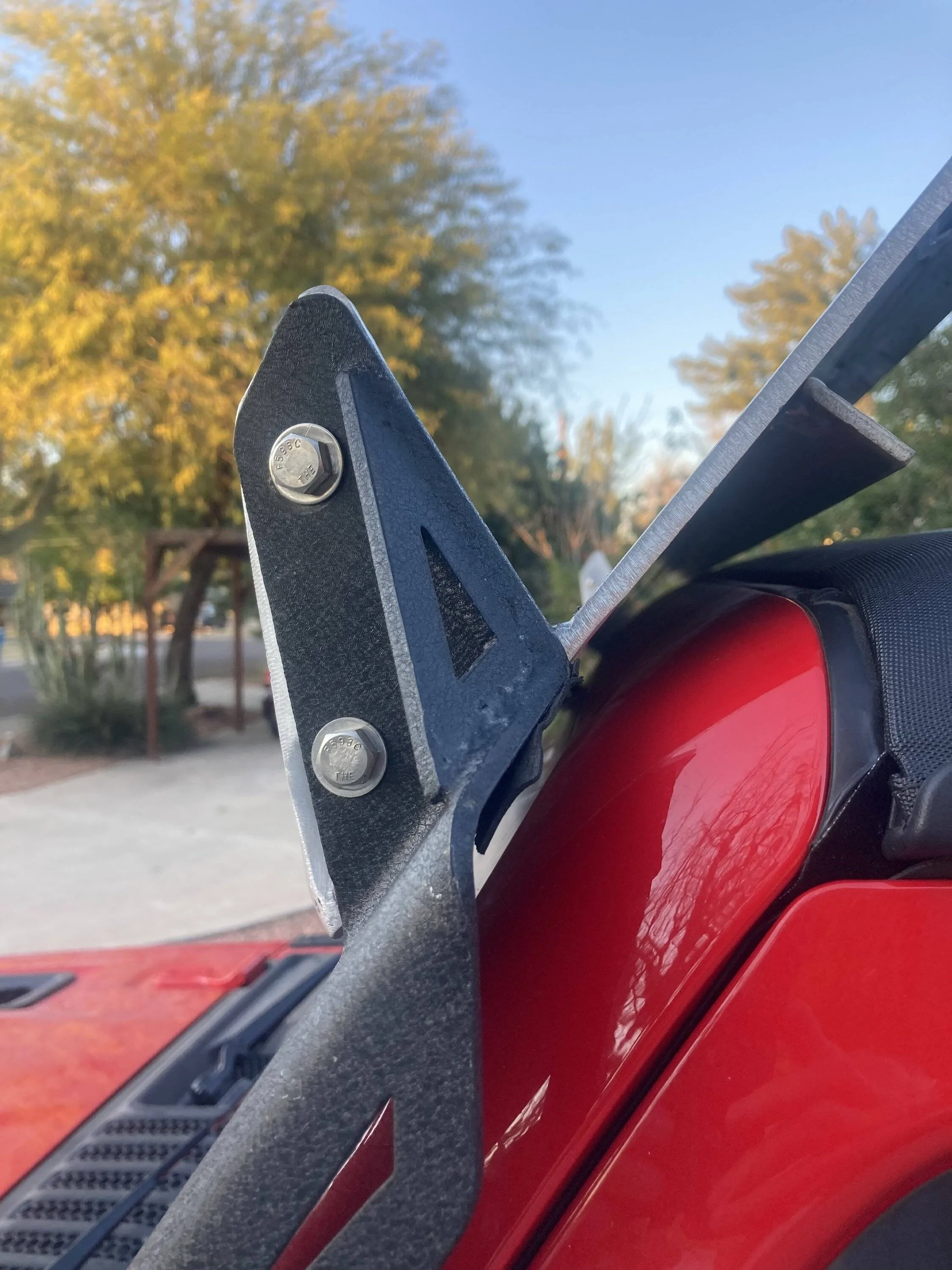 Jeep Gladiator Hardtop gutter mount crossbars 25CE4261-9139-4245-BE2C-3CDC606409B4