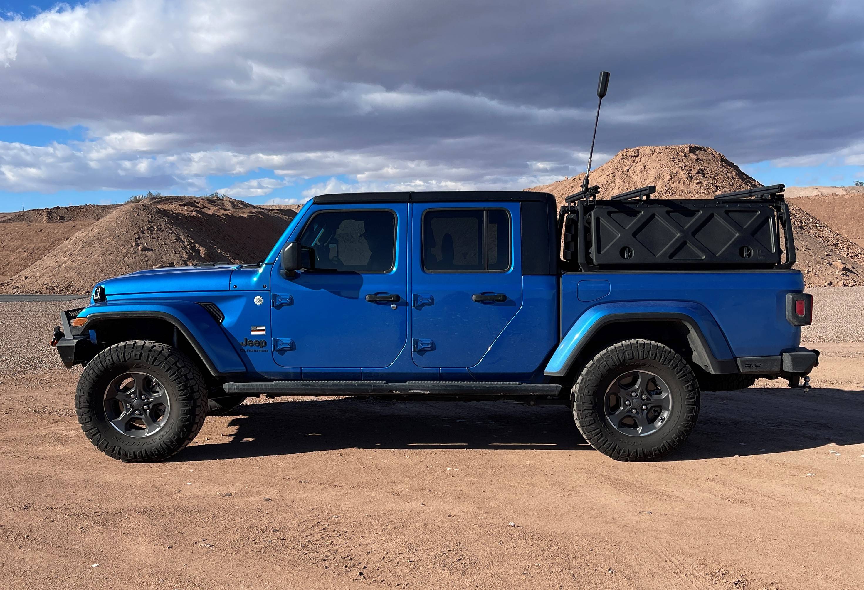 Jeep Gladiator Metalcloak Giveaway - May/June  Full set of Hinge Steps (2 pair) 20230122SideShot