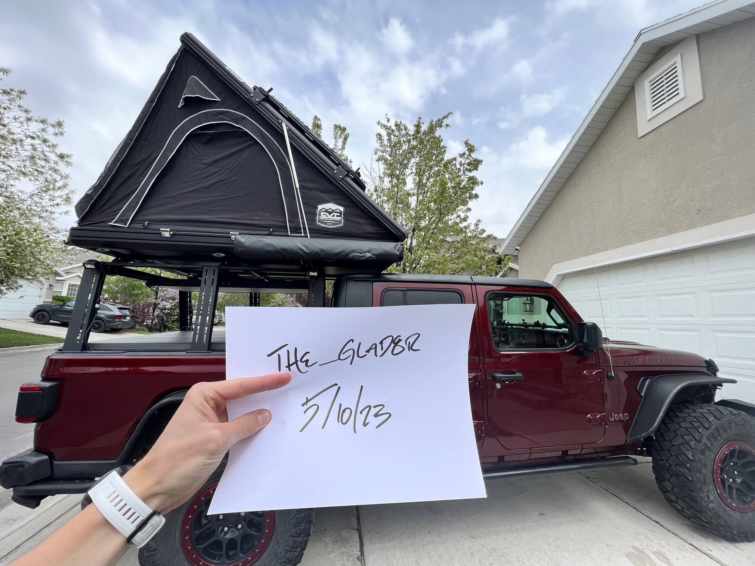 Jeep Gladiator Bed Rack, Tonneau, & Lights Camper Setup IMG_9421