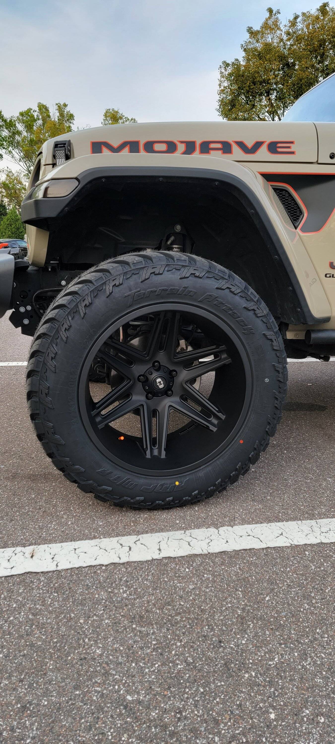 Jeep Gladiator SkyJacker 2.50-Inch Metal Coil Spring Spacer Lift Kit with Shock Extensions 20230224_180300