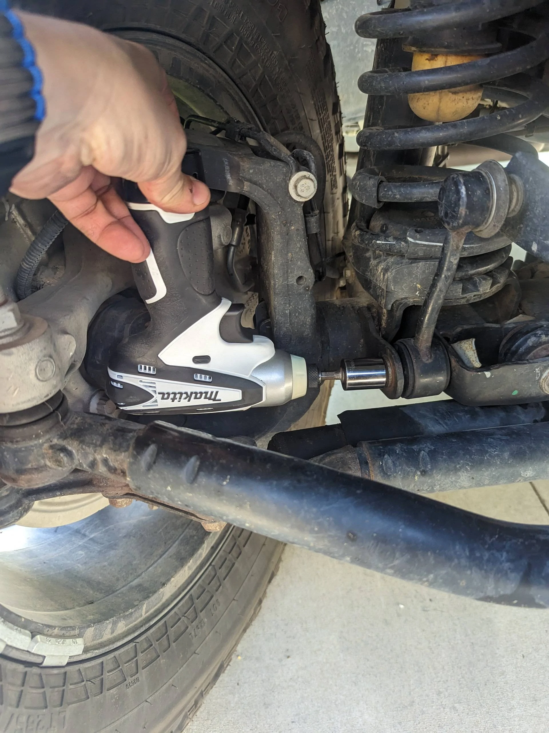 Jeep Gladiator Disconnect one side of swaybar with cordless impact? PXL_20230511_221834801